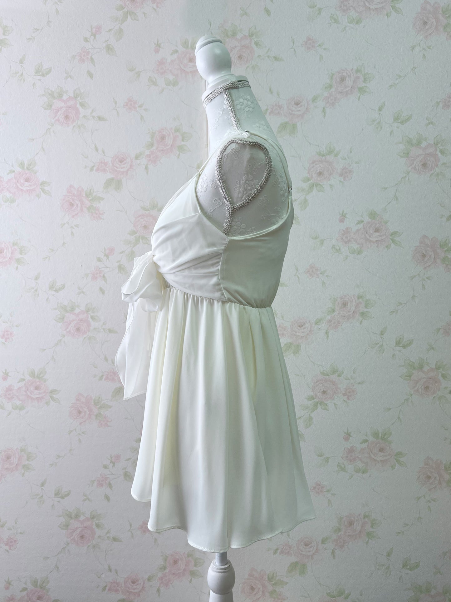 one way Front Bow Camisole Top (White)