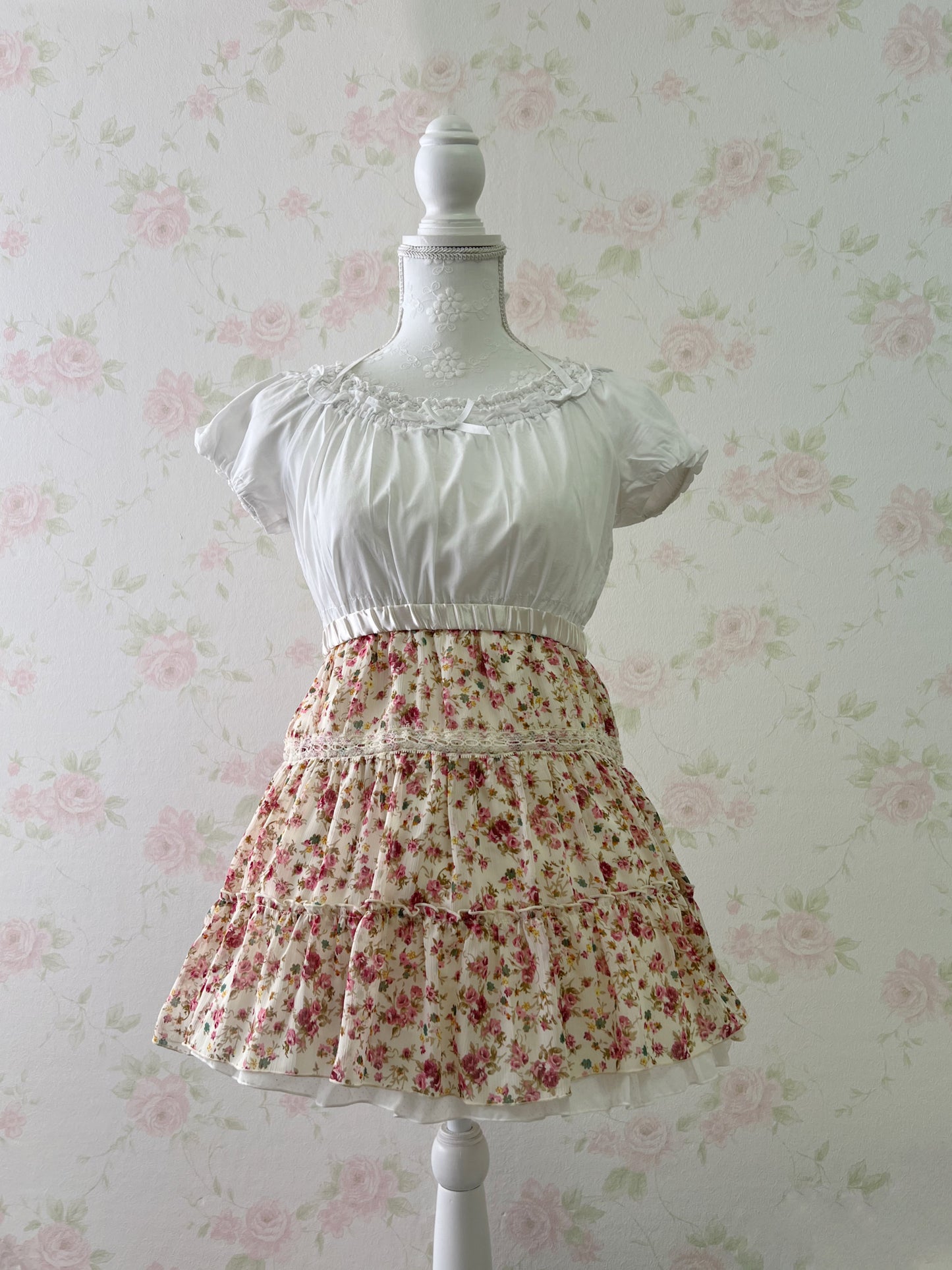 Dot Tulle Hem Floral Lace Skirt