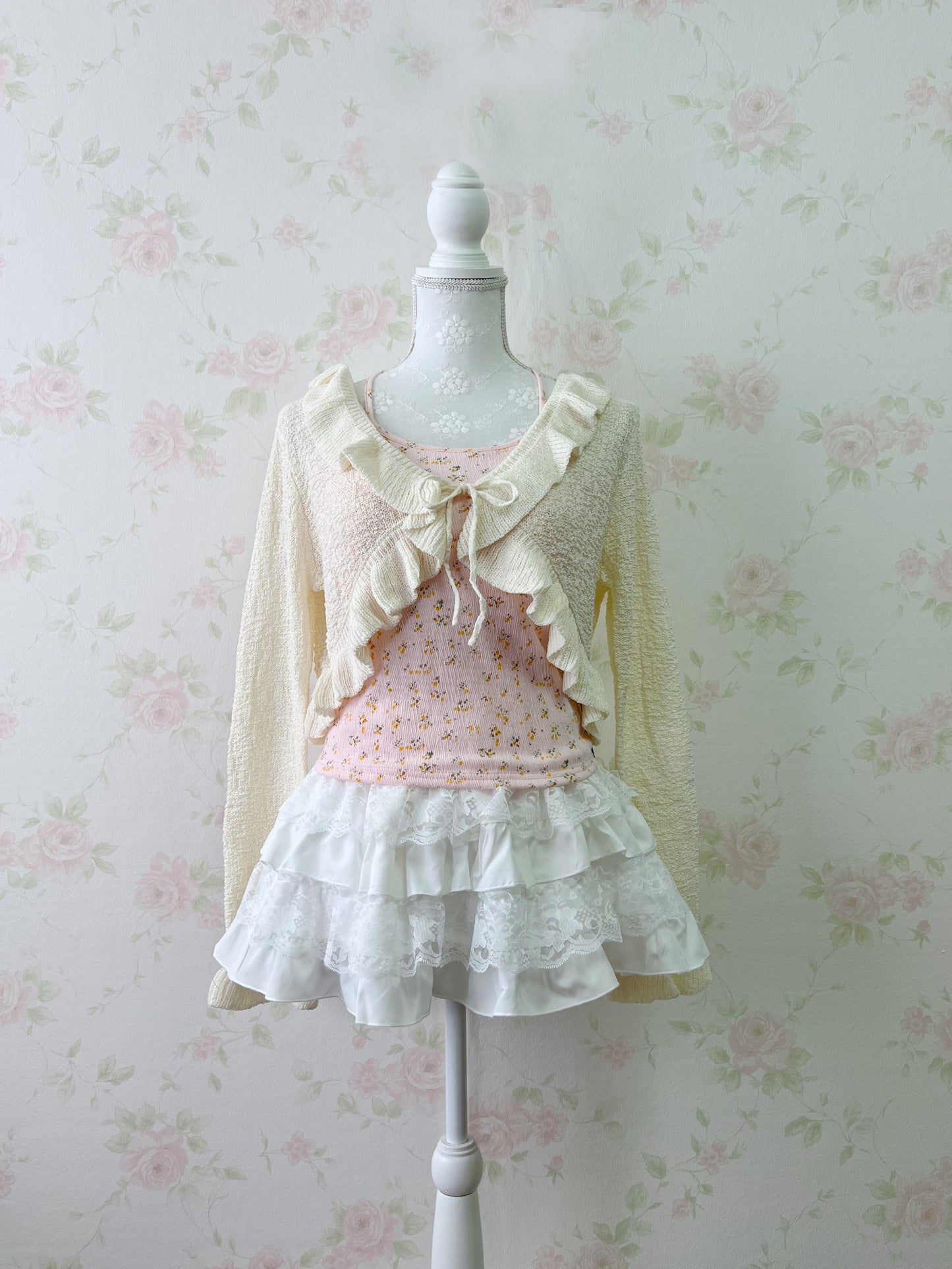 GRL Shoujo Girlie Ruffled Cardigan (Ivory)