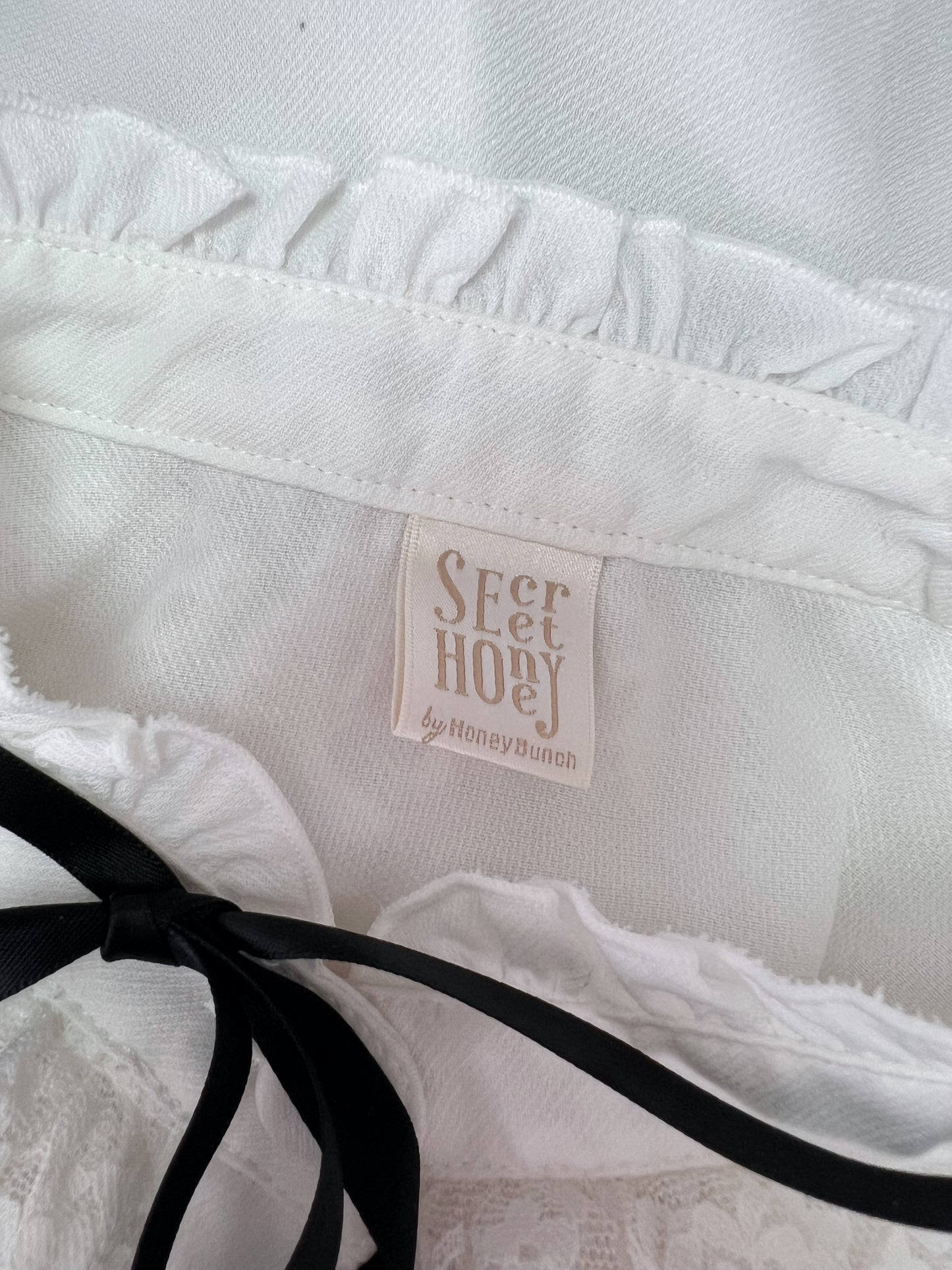 Secret Honey Lacy Side Bow Blouse