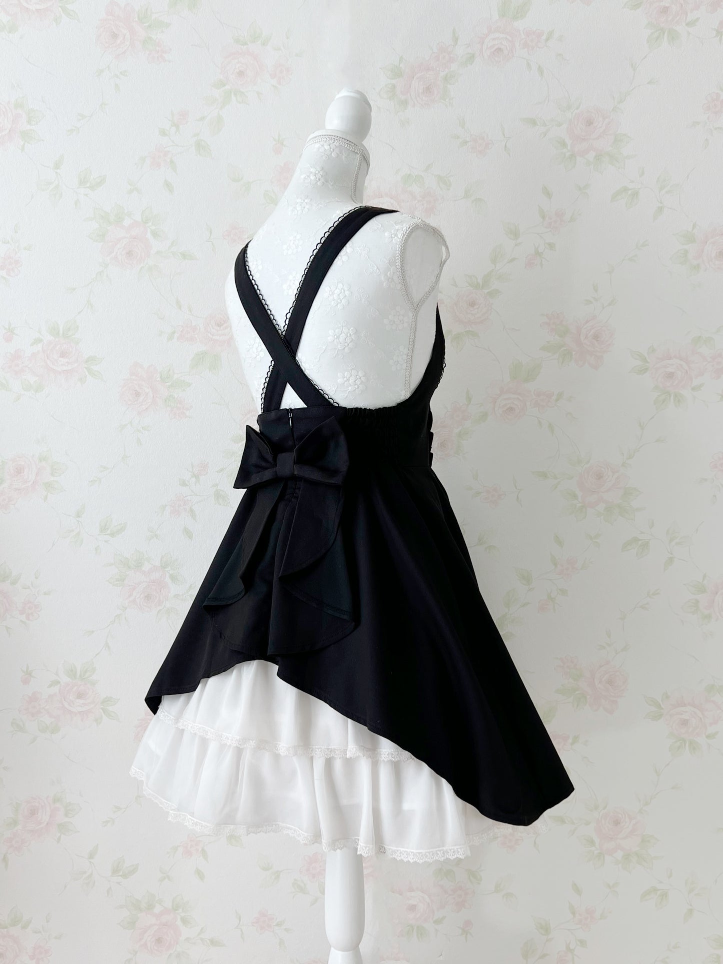 Secret Honey Back Bow Jumper Dress (Black)