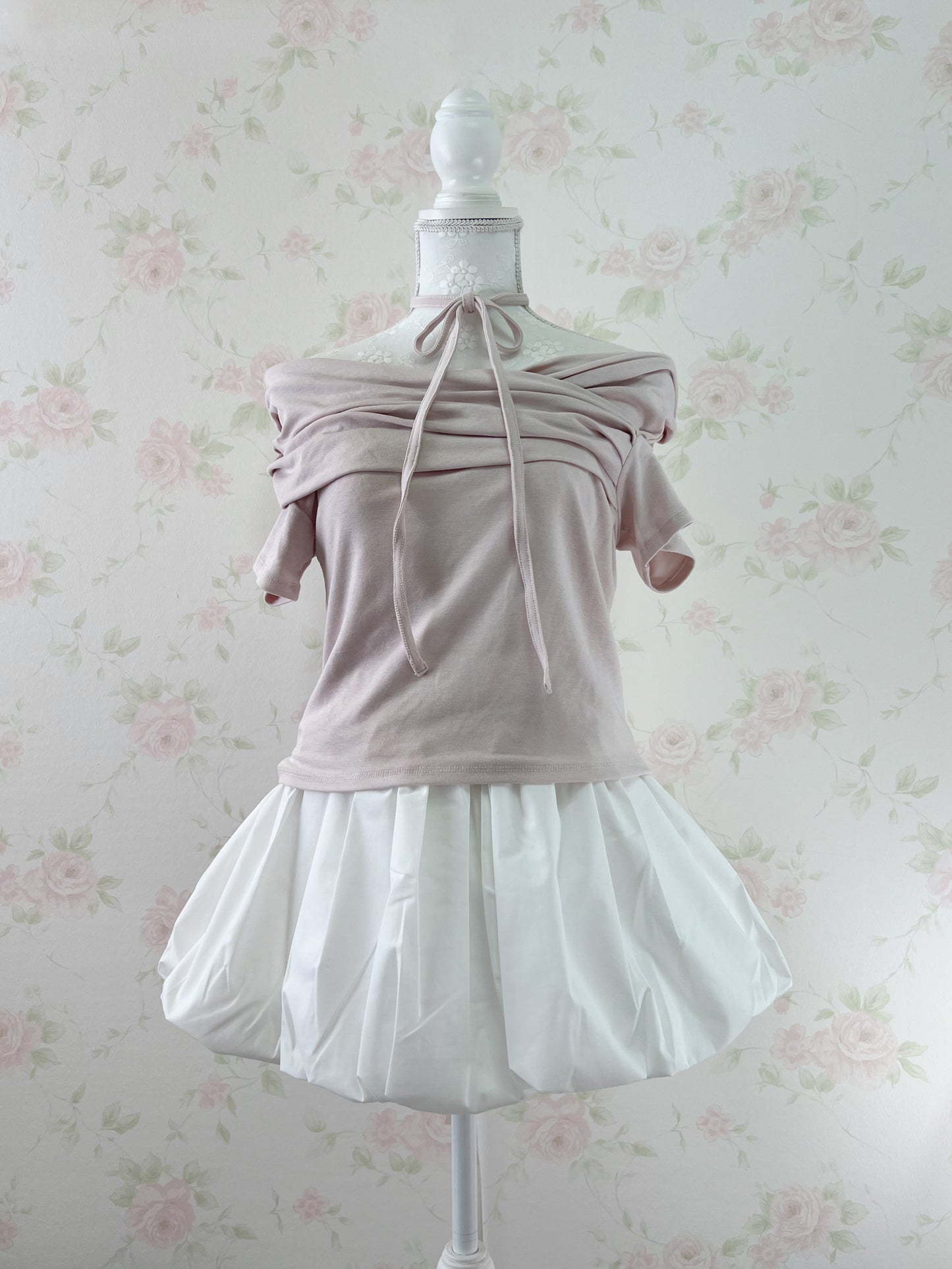 GRL Balloon Mini Skirt (White)