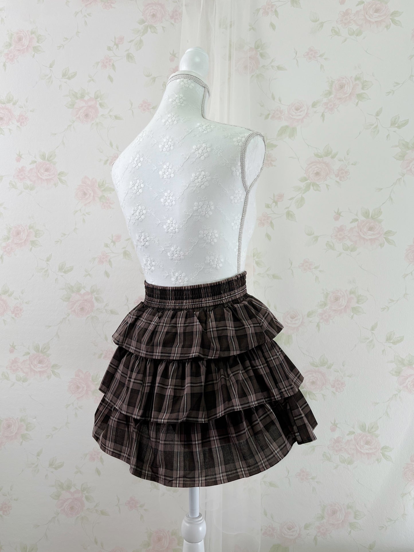 GRL Checked Tiered Skirt (Strawberry Chocolate)