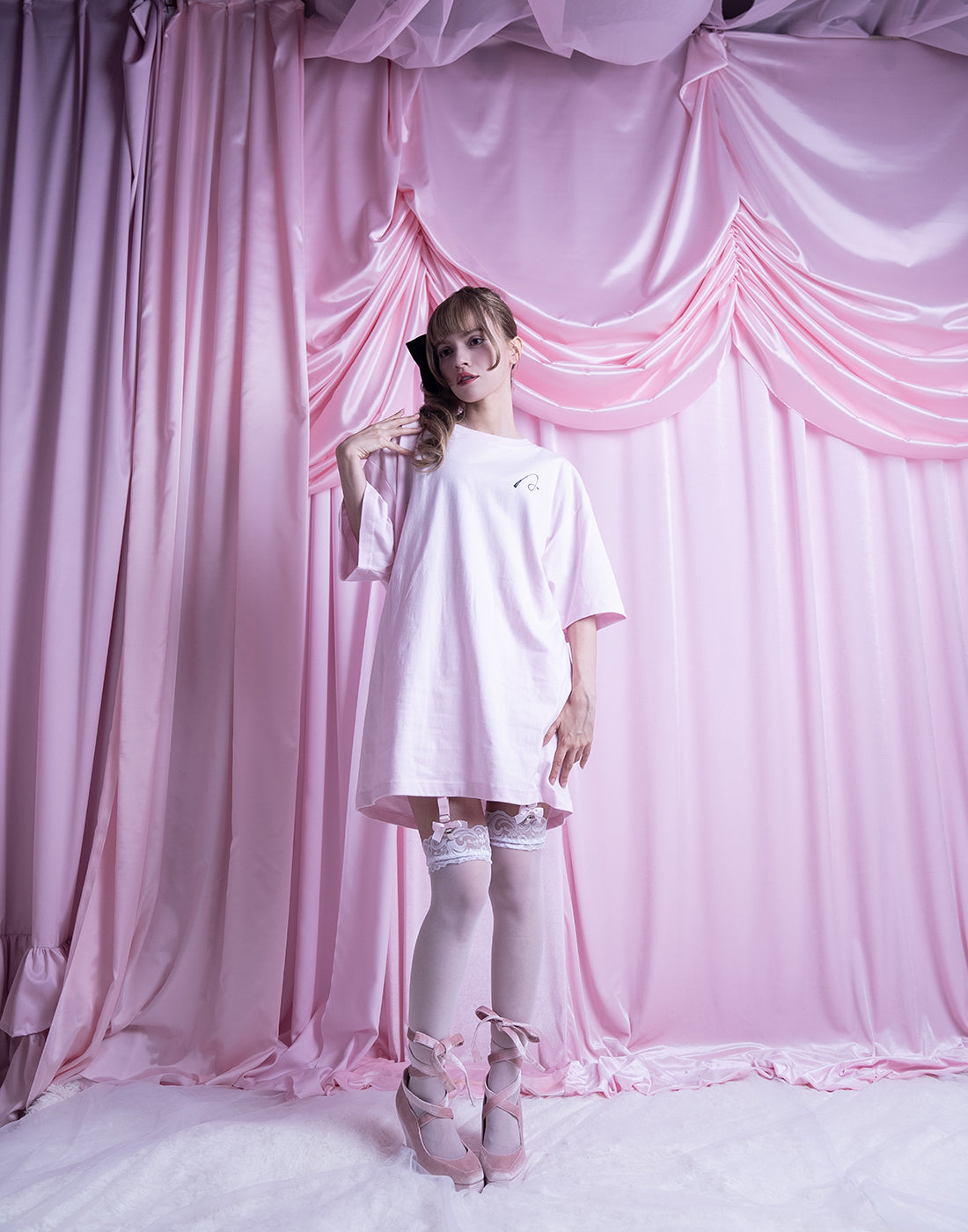 AVENCHUMU Lady T-shirt