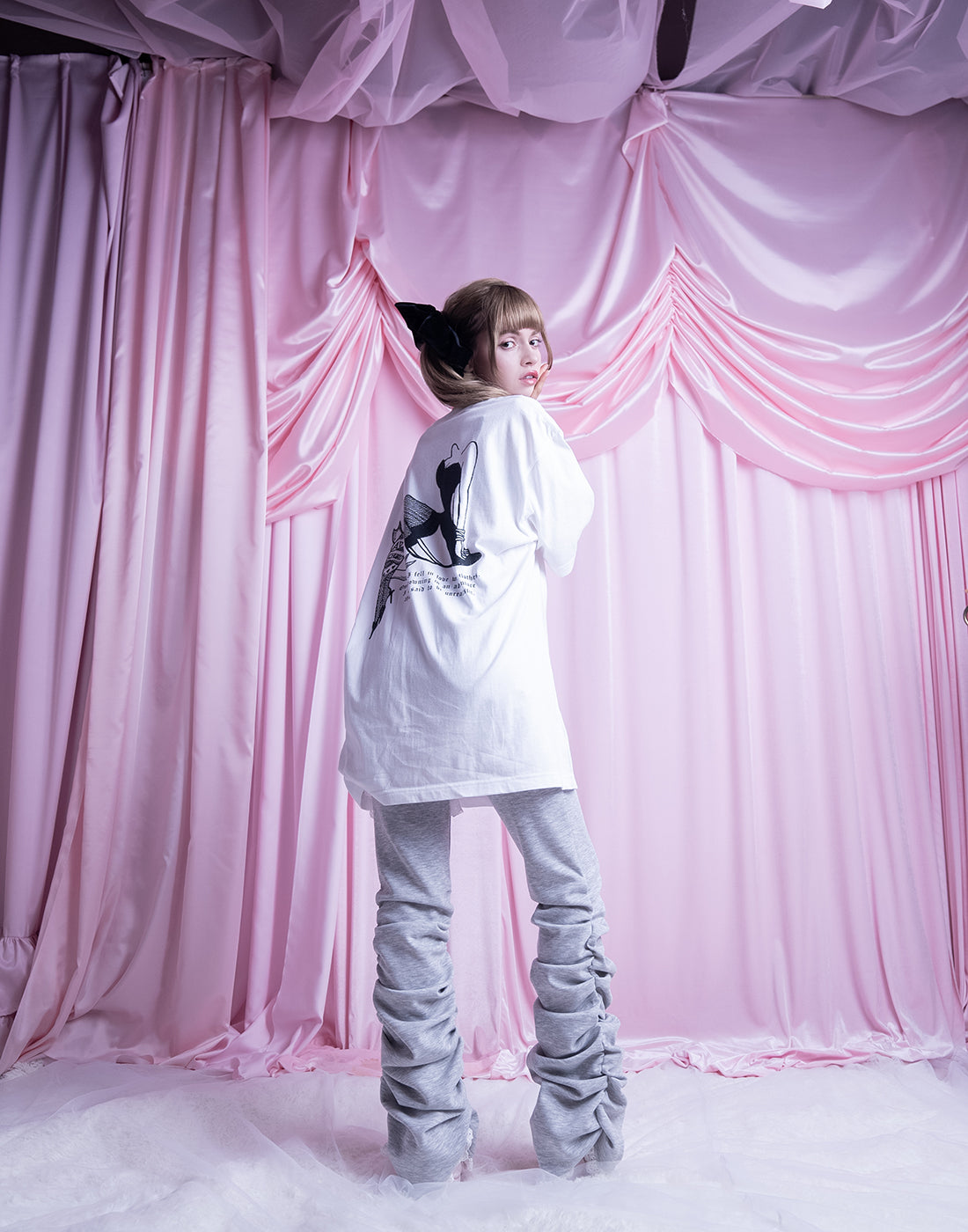 AVENCHUMU Lady T-shirt