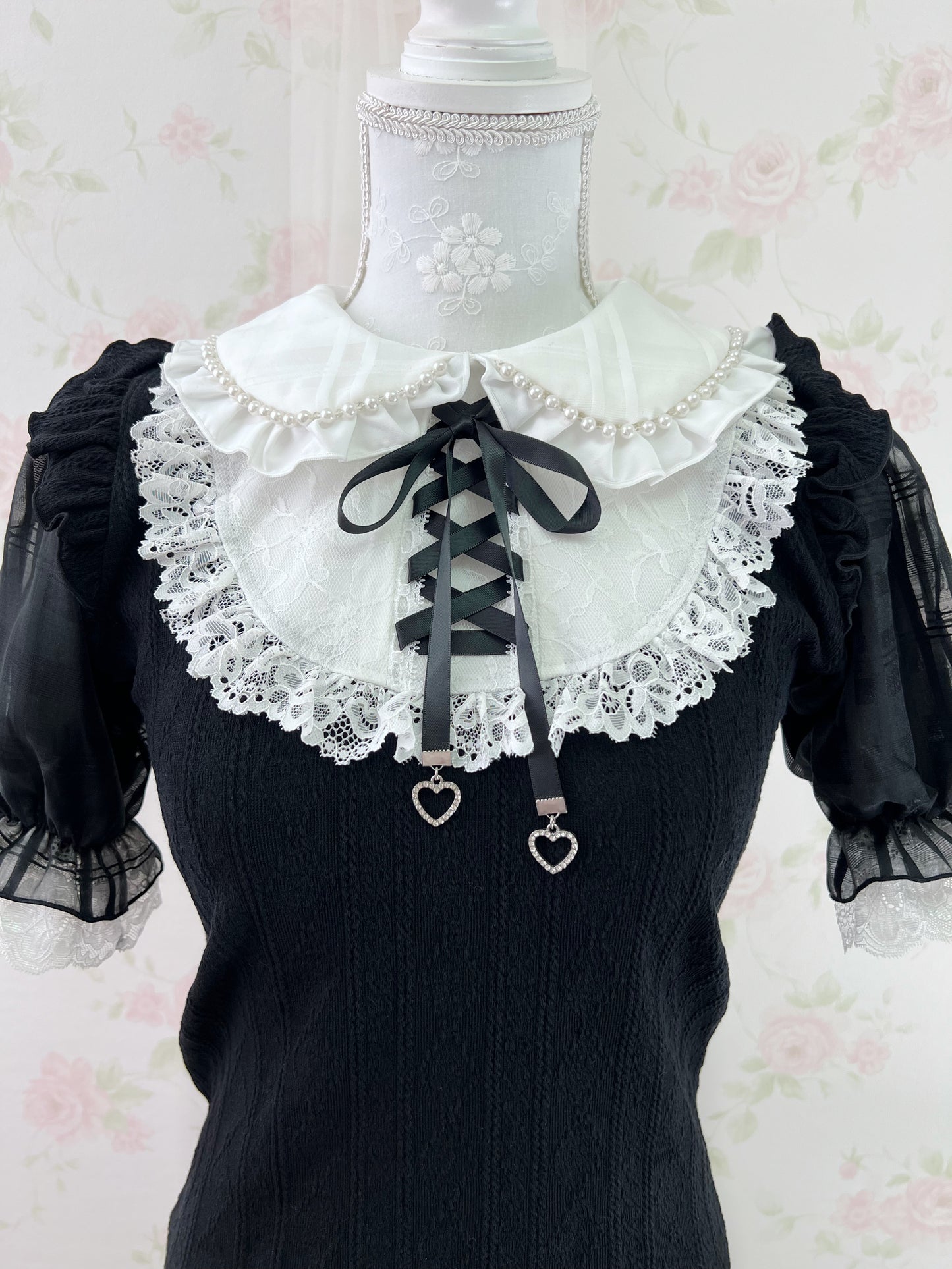 NOEMIE Crystal Heart Bow Lacy Collar Top (Black)