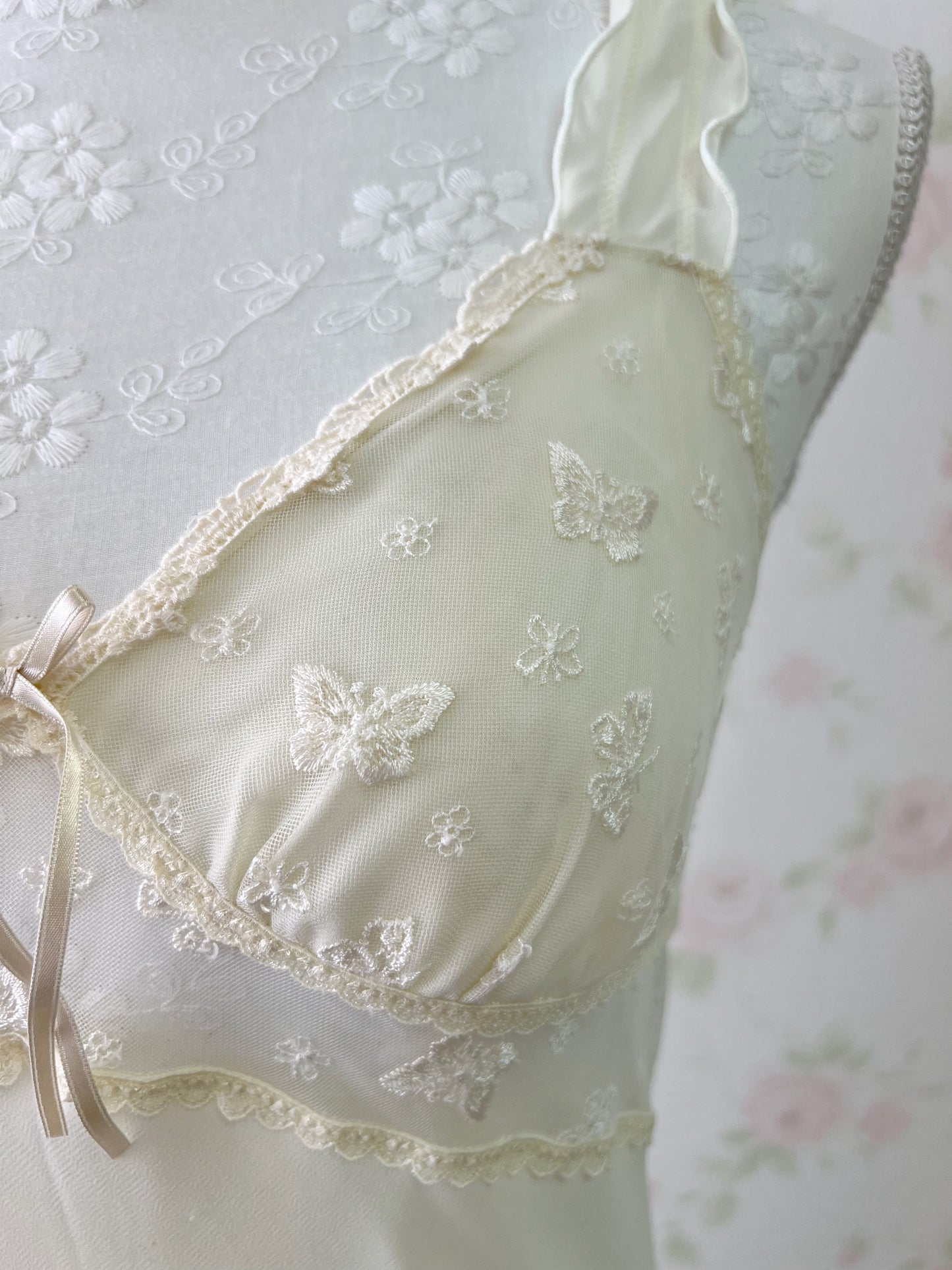 Yukiko Hanai Butterfly Slip (Ivory)