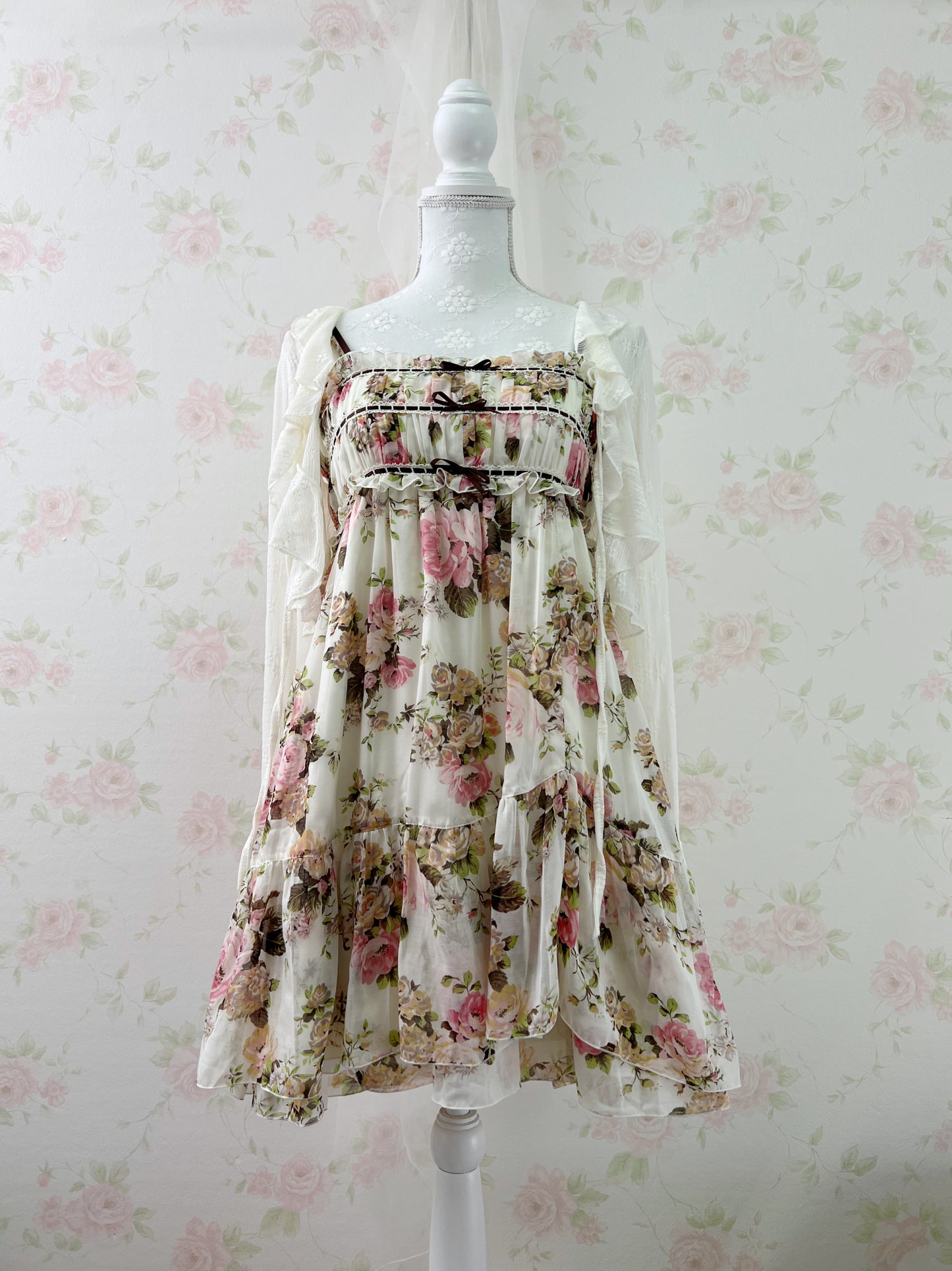 (11% OFF) L'EST ROSE Triple Bow Chiffon Floral Dress