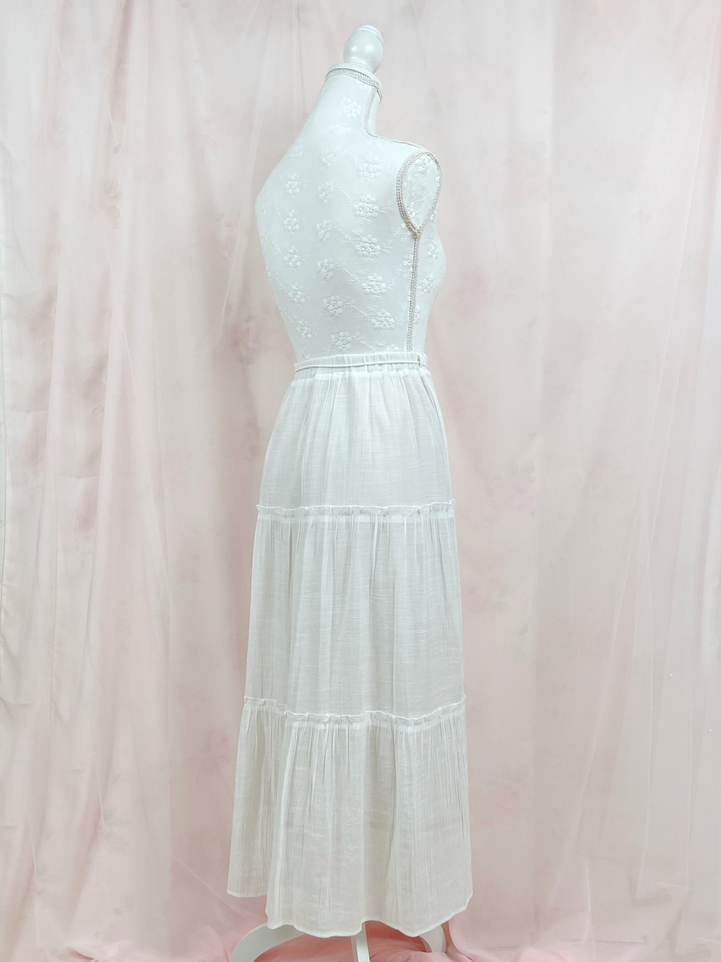 <33% OFF> pink adobe Airy Long Skirt (White)