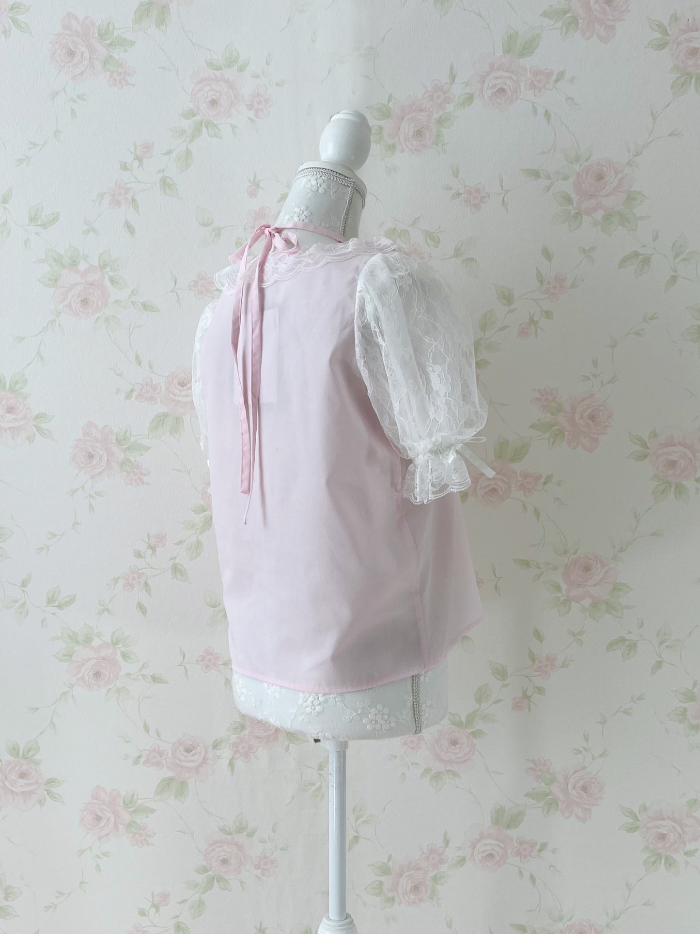 Lovely Tency Lace Sleeve Halter Neck Blouse (Pink)
