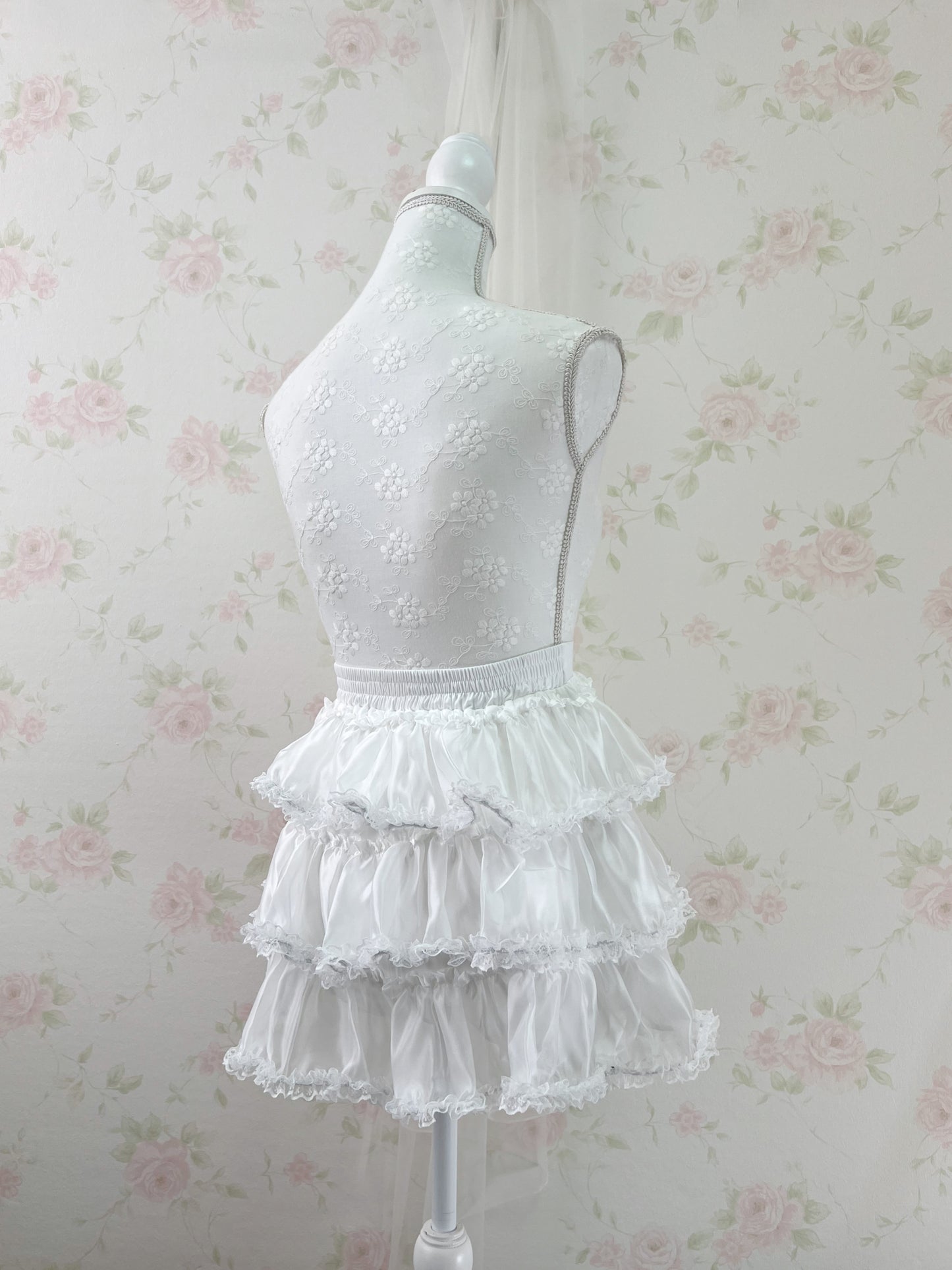GRL Layered Frilled Skirt With Underpants (White)
