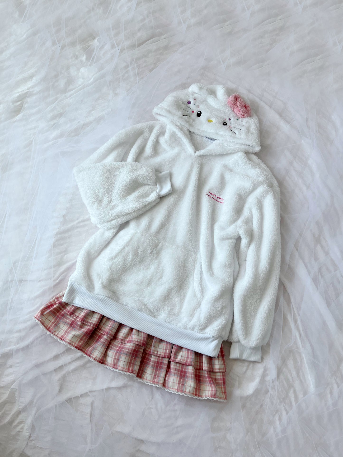 (21% OFF) Sanrio Hello Kitty Fluffy Face Hoodie