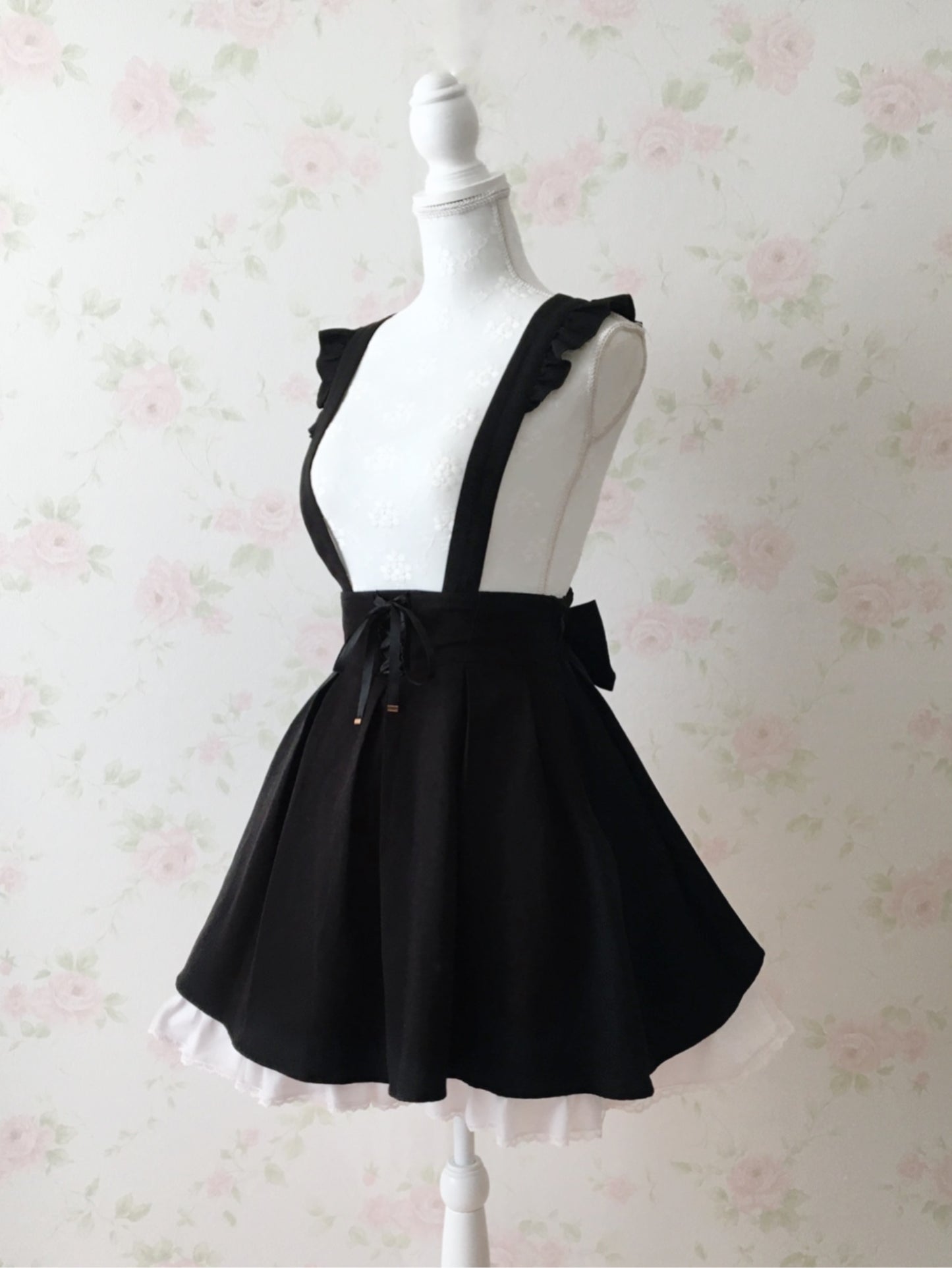 (10% OFF) Secret Honey Front Laced Up Back Bow Jumper Skirt (Black)