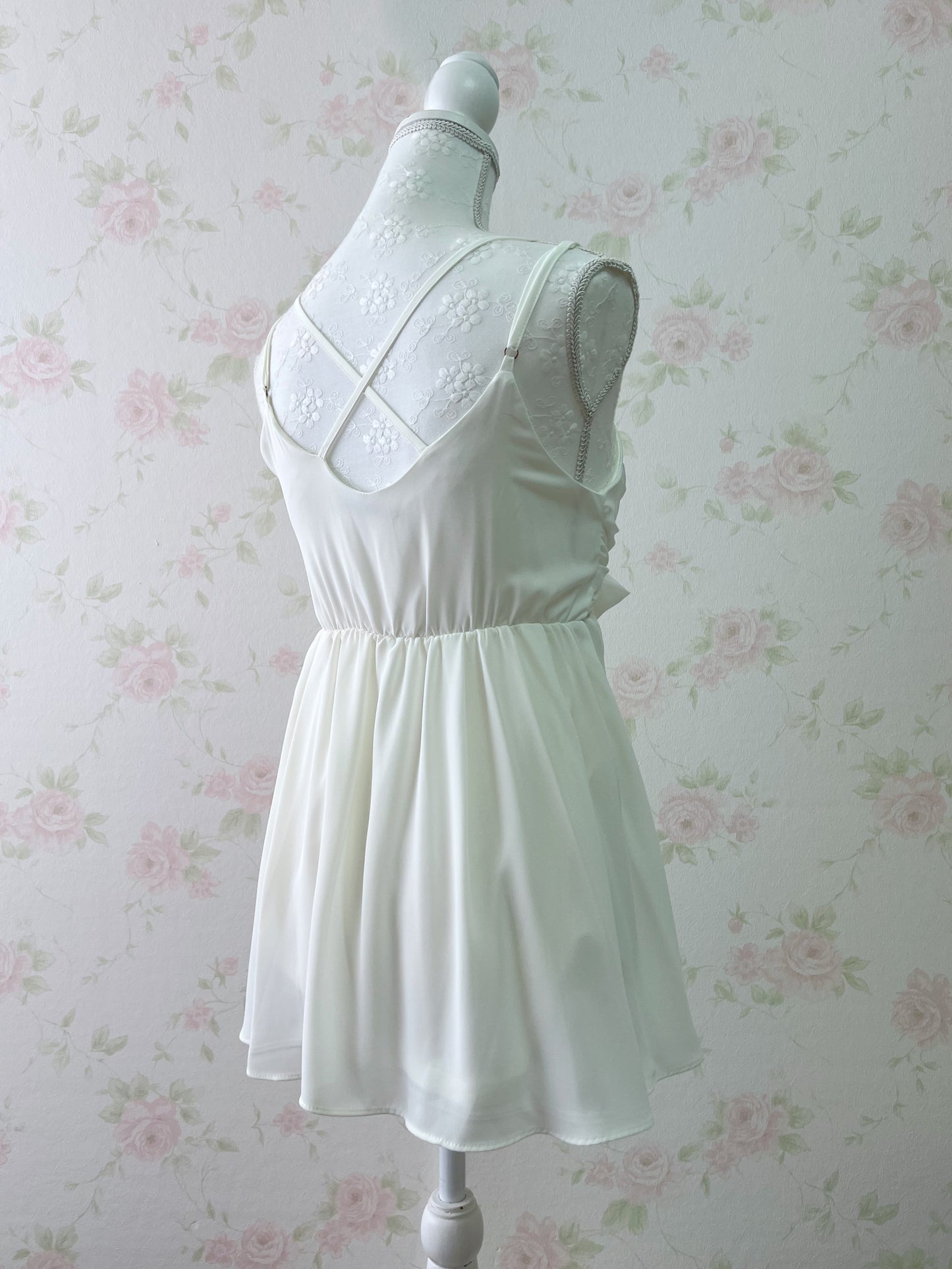 one way Front Bow Camisole Top (White)