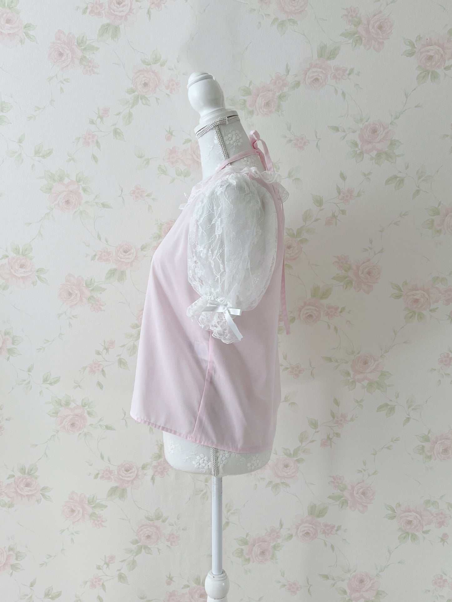 Lovely Tency Lace Sleeve Halter Neck Blouse (Pink)