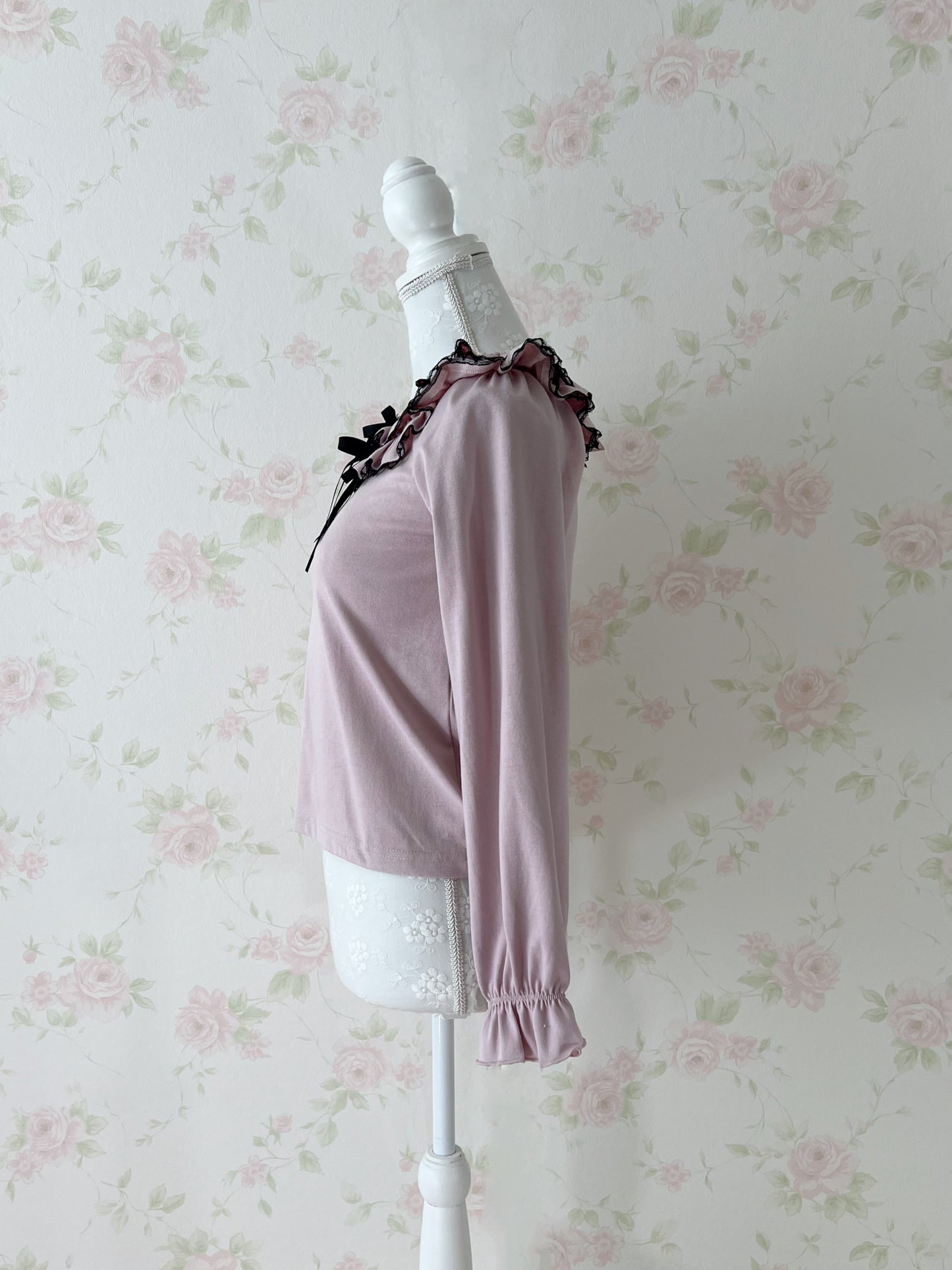 majoretty Ruffled Double Bow Top