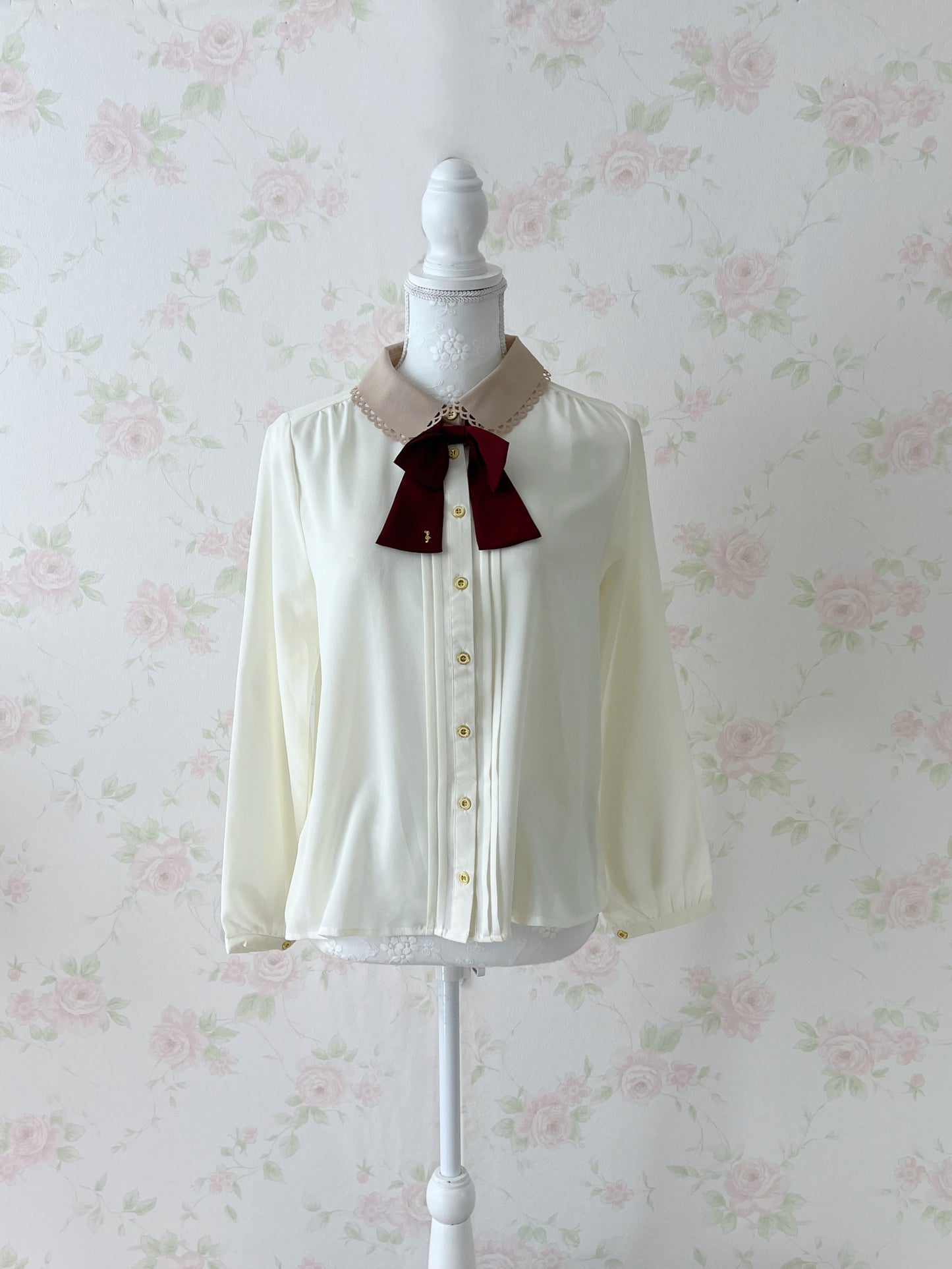 Arrow Treble Clef Charm Bow Blouse