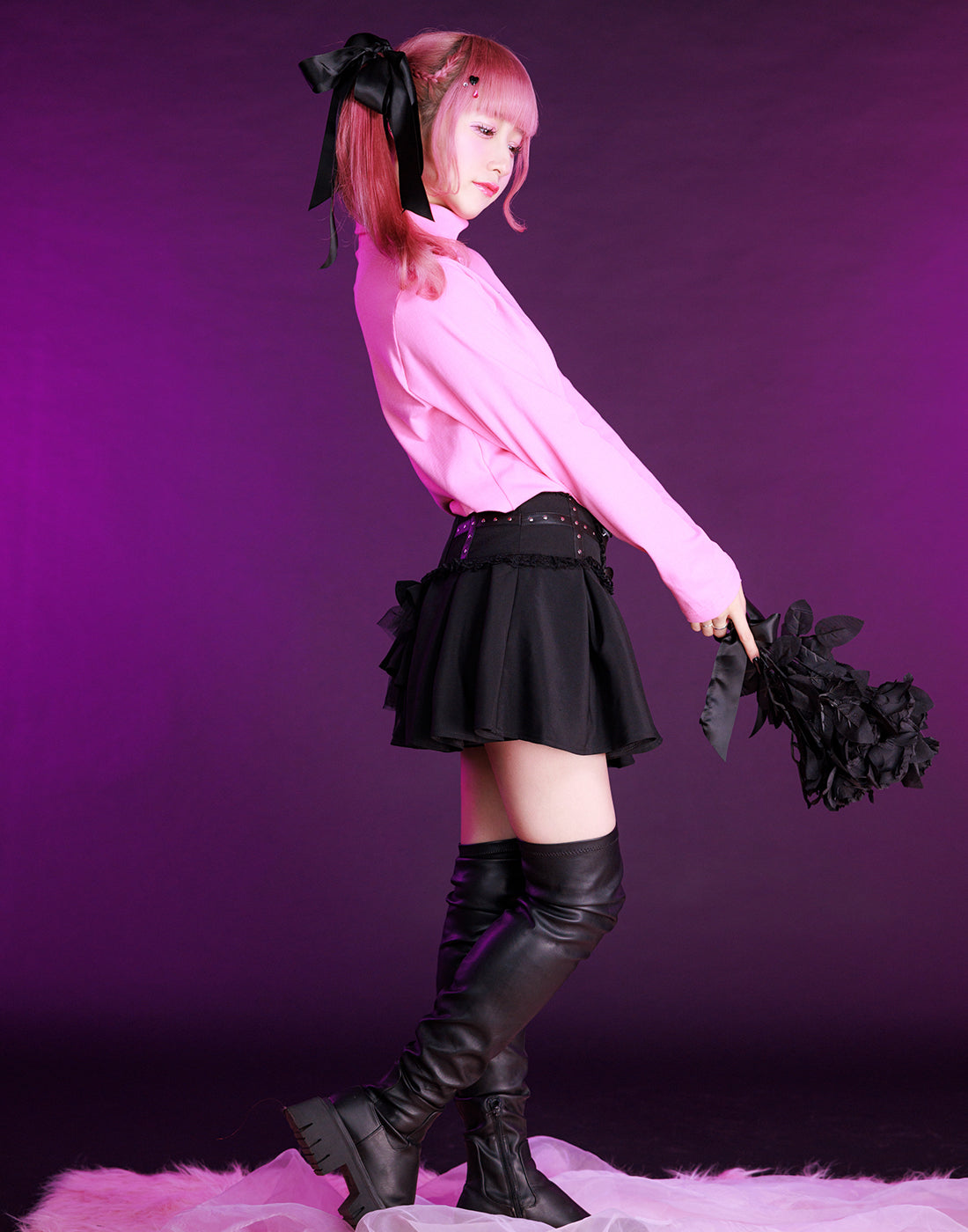 Back frill skirt-like pants