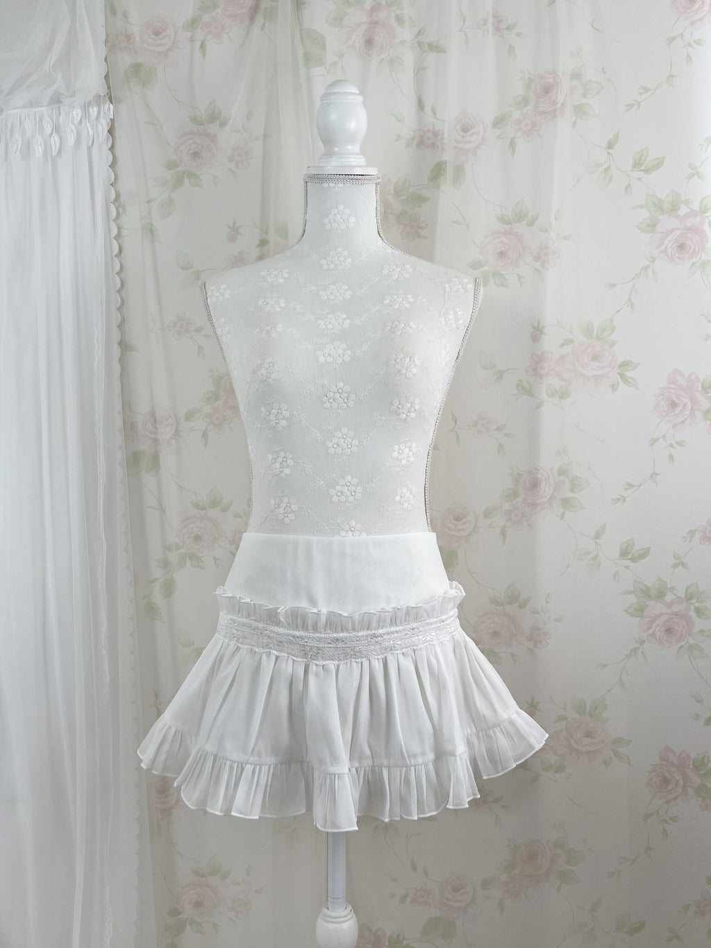 1998beforethedawn Nabi Skirt (White)