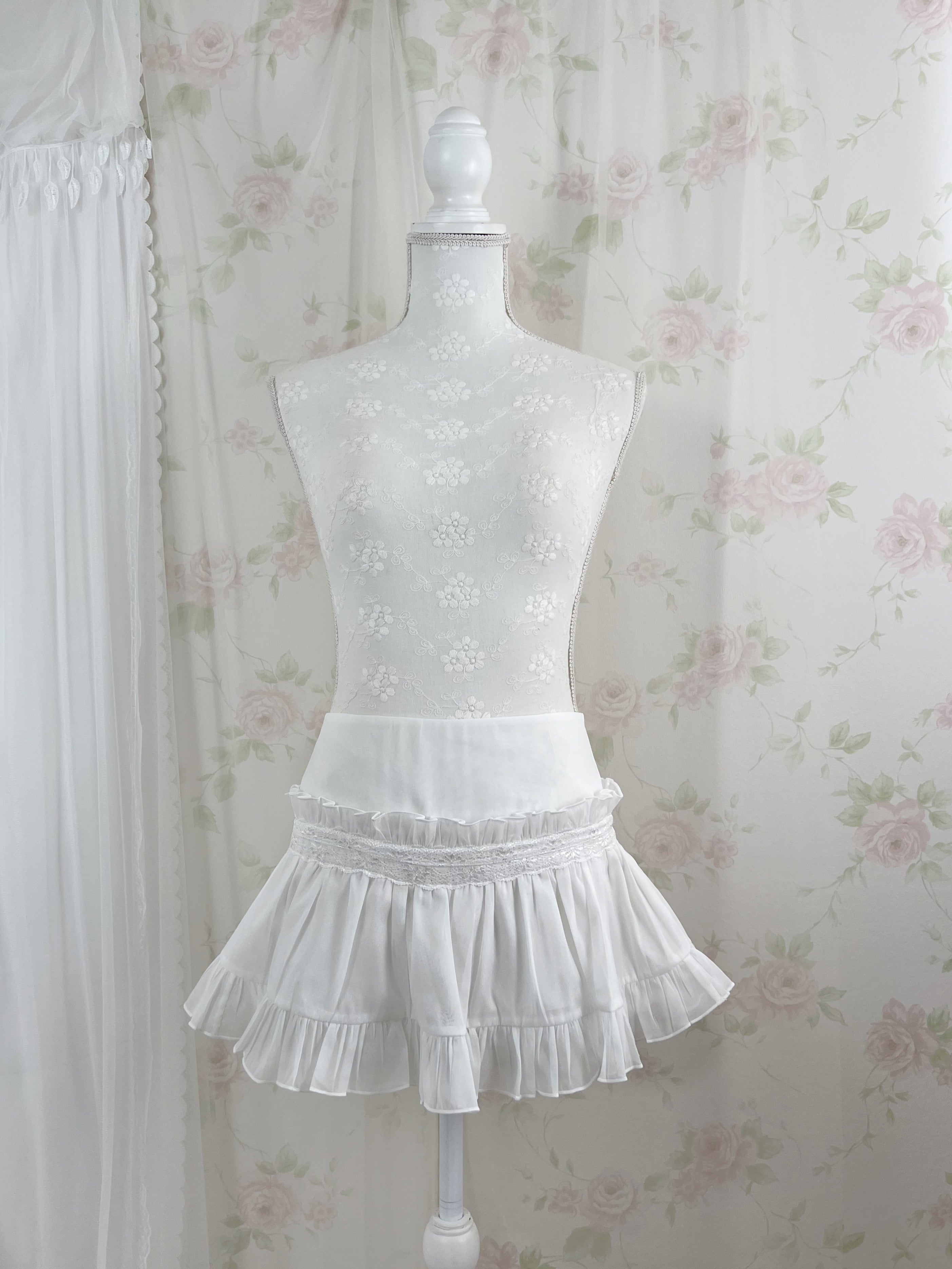 1998beforethedawn Nabi Skirt (White)
