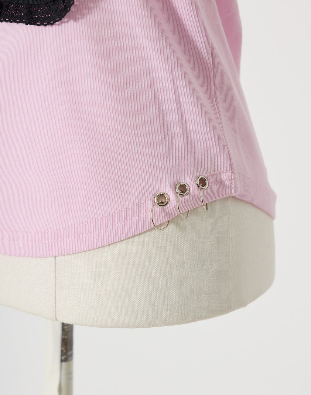 AVENCHUMU ValentineBunny print lace frame t-shirt