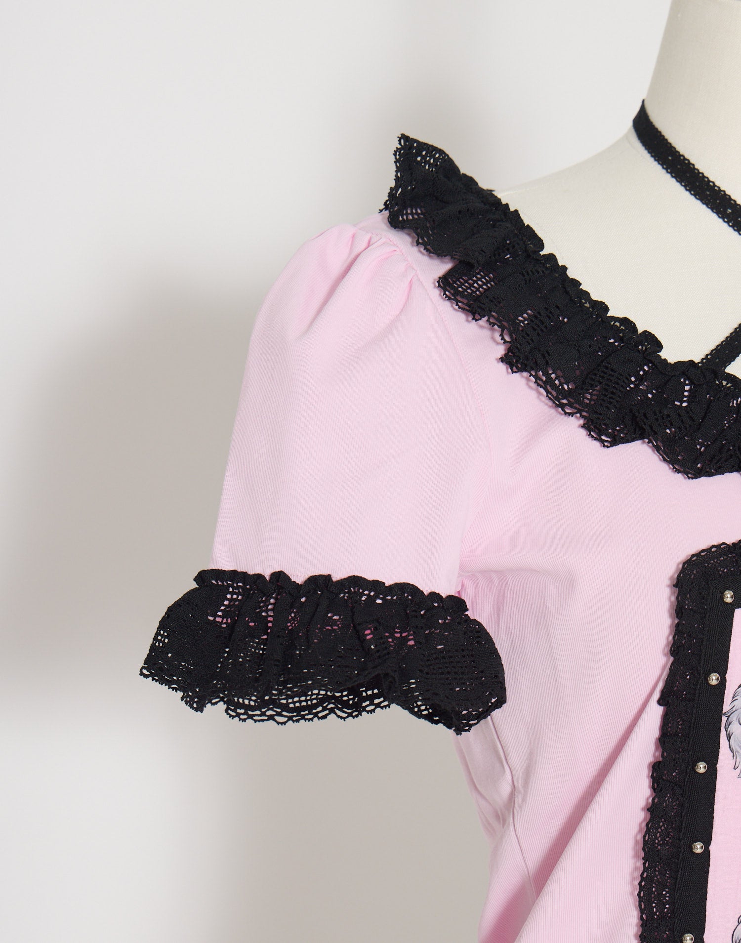 AVENCHUMU ValentineBunny print lace frame t-shirt