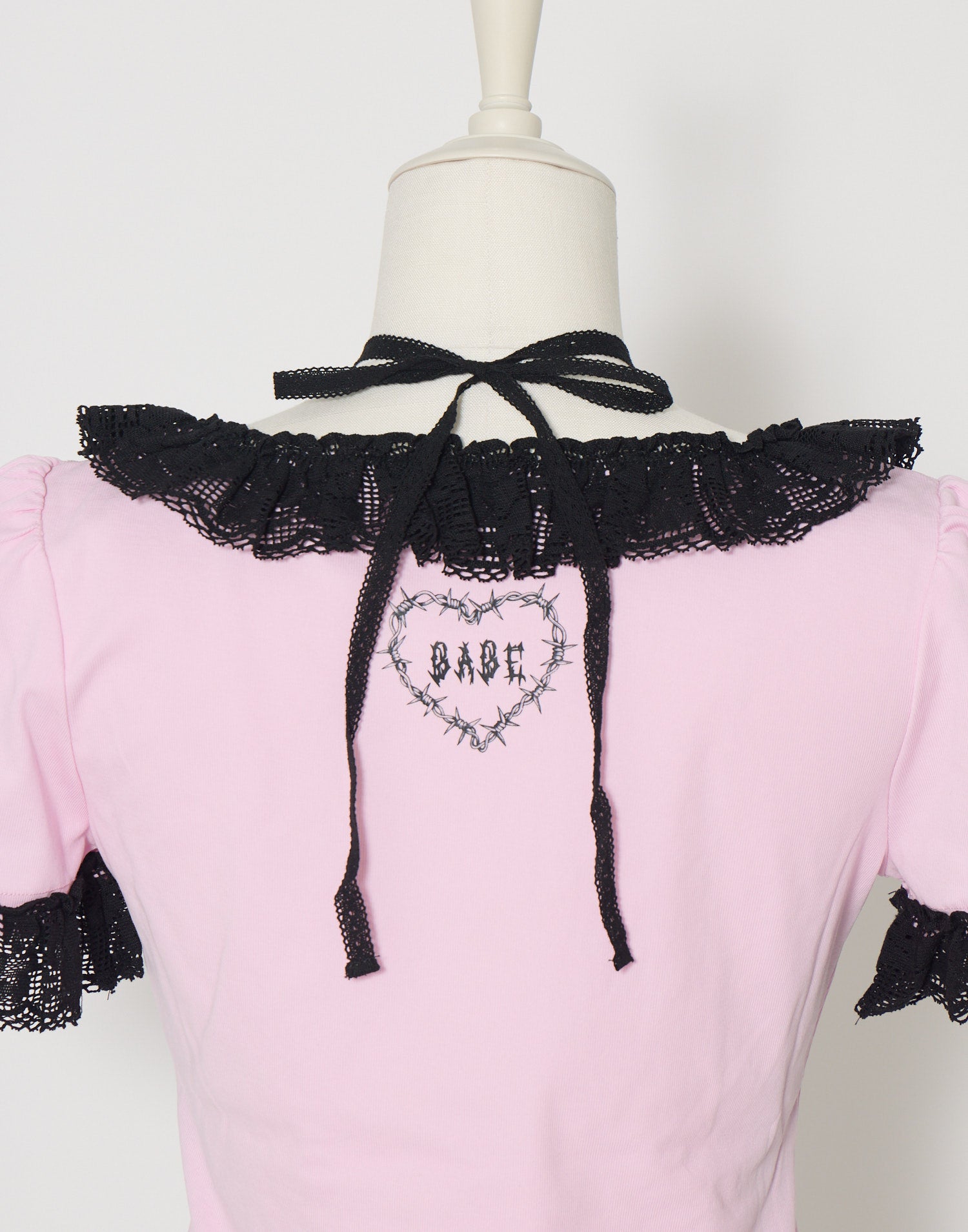 AVENCHUMU ValentineBunny print lace frame t-shirt