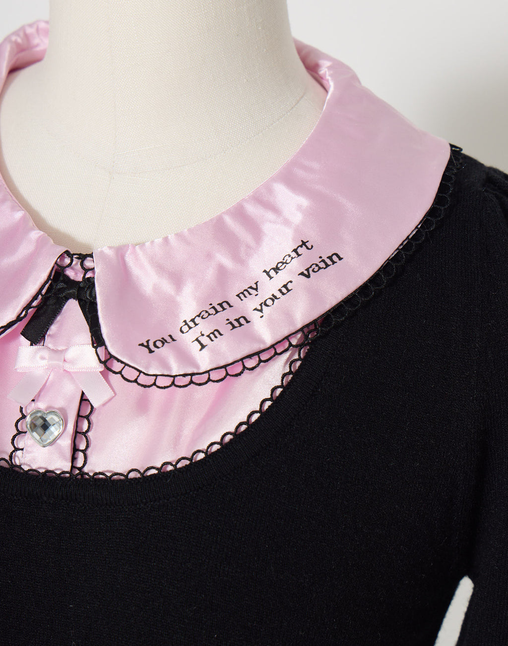 AVENCHUMU Satin blouse ribbon jewele knit tops