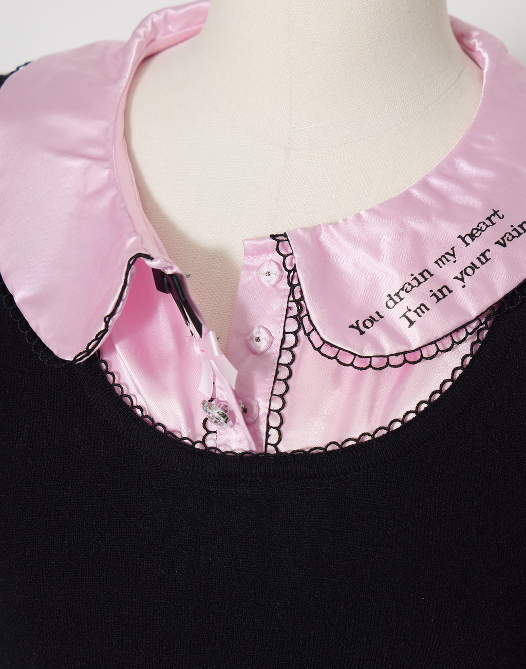 AVENCHUMU Satin blouse ribbon jewele knit tops