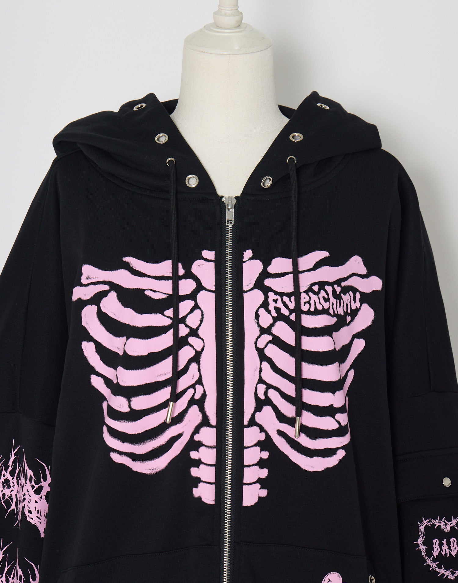 AVENCHUMU ValentineBunny print lace frame t-shirt (Copy)