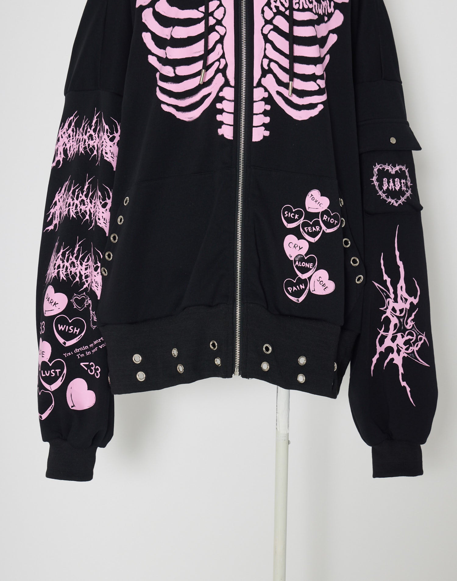 AVENCHUMU ValentineBunny print lace frame t-shirt (Copy)