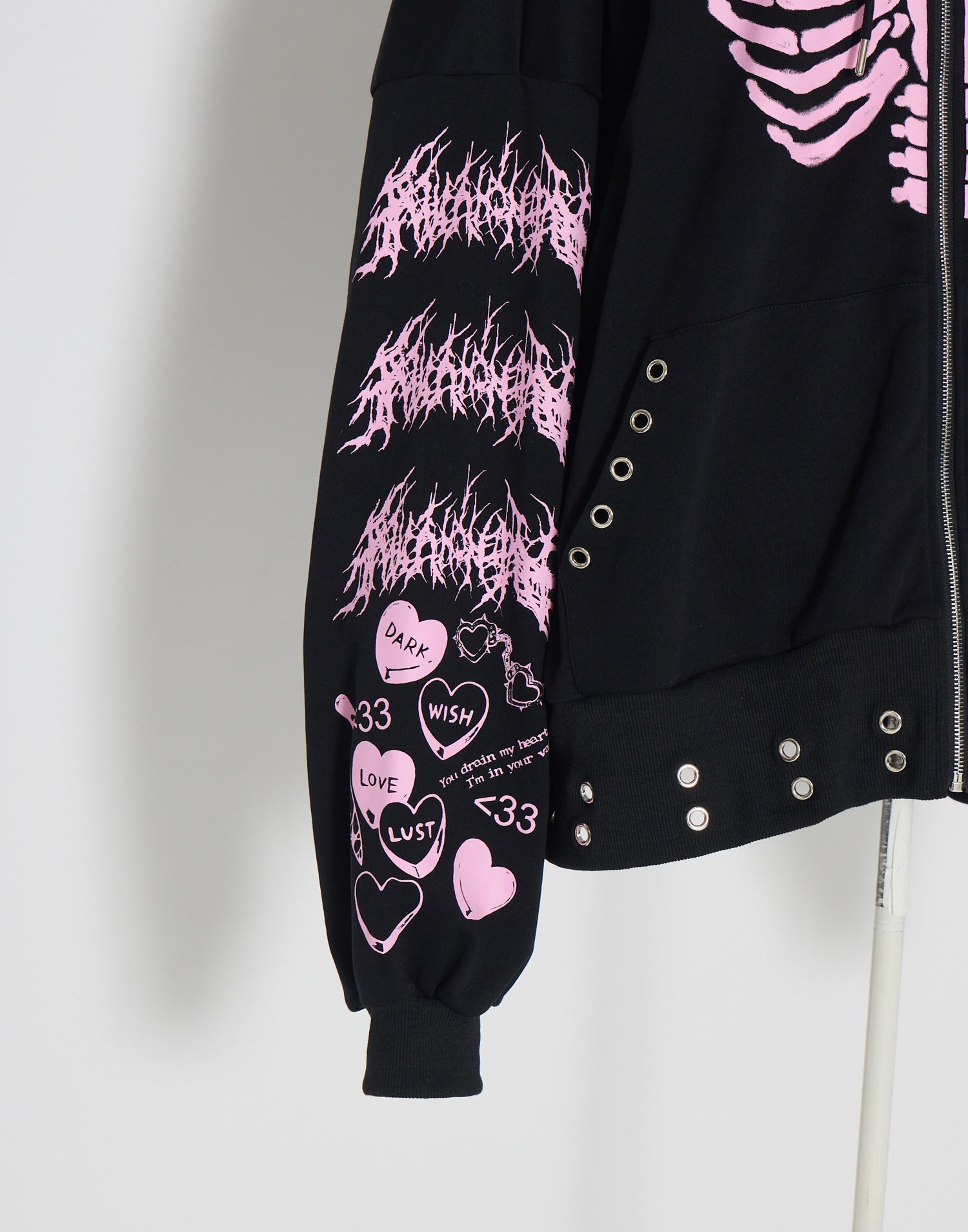 AVENCHUMU ValentineBunny print lace frame t-shirt (Copy)