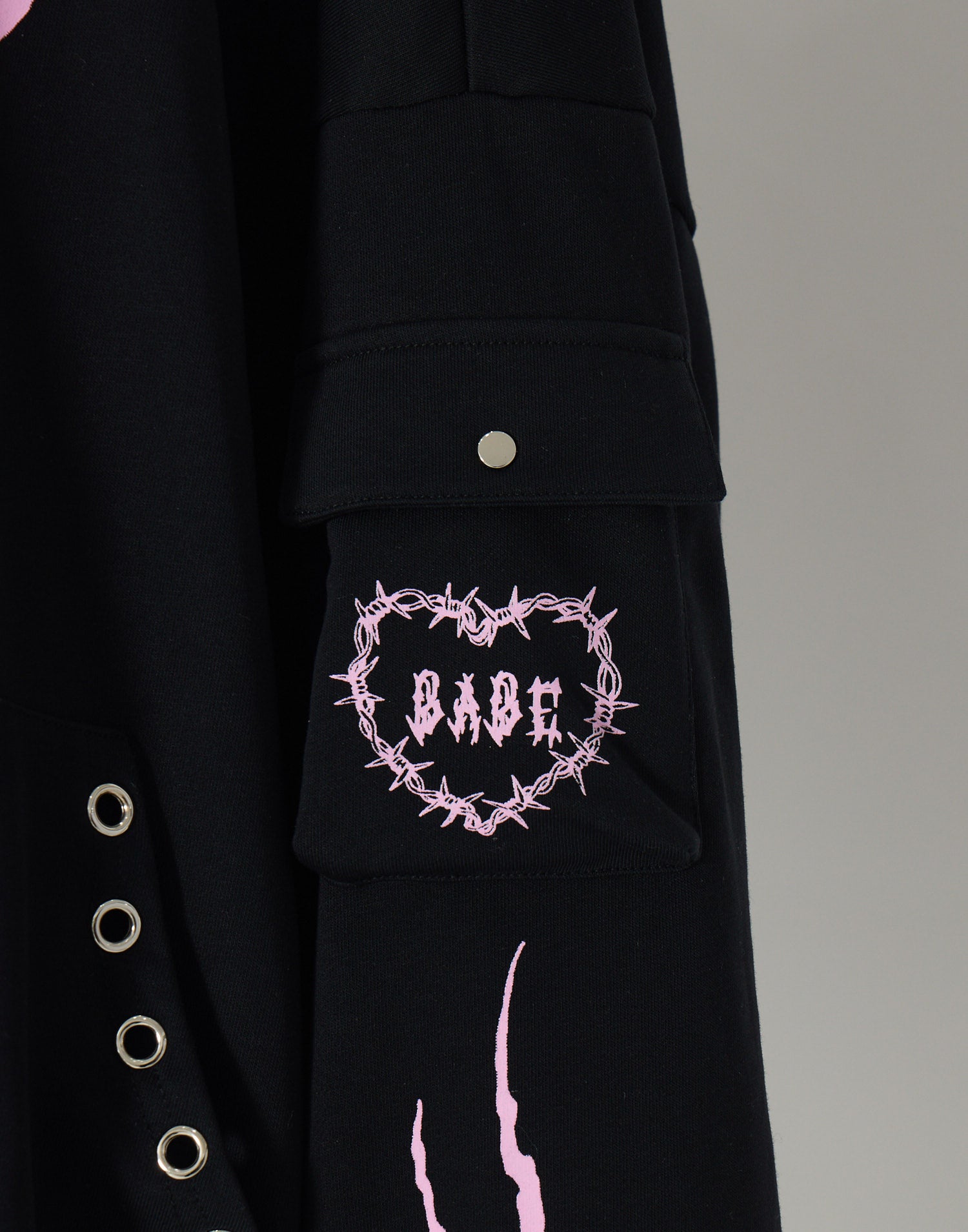 AVENCHUMU ValentineBunny print lace frame t-shirt (Copy)