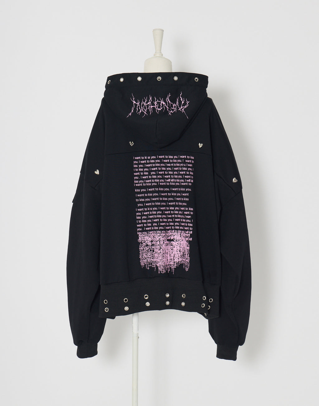 AVENCHUMU ValentineBunny print lace frame t-shirt (Copy)