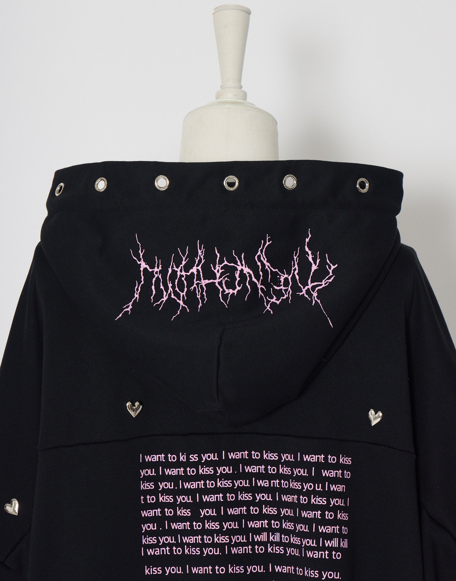 AVENCHUMU ValentineBunny print lace frame t-shirt (Copy)