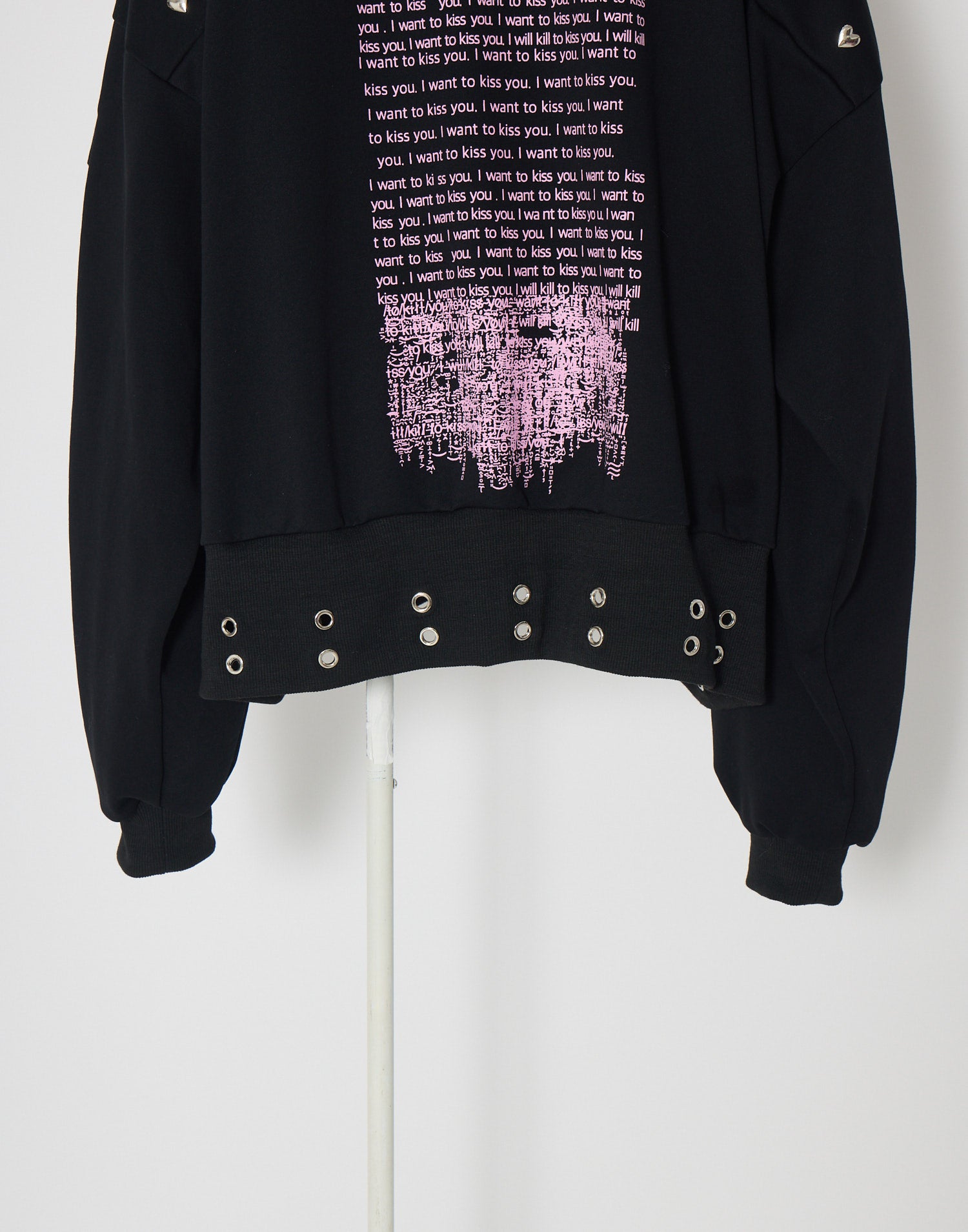 AVENCHUMU ValentineBunny print lace frame t-shirt (Copy)