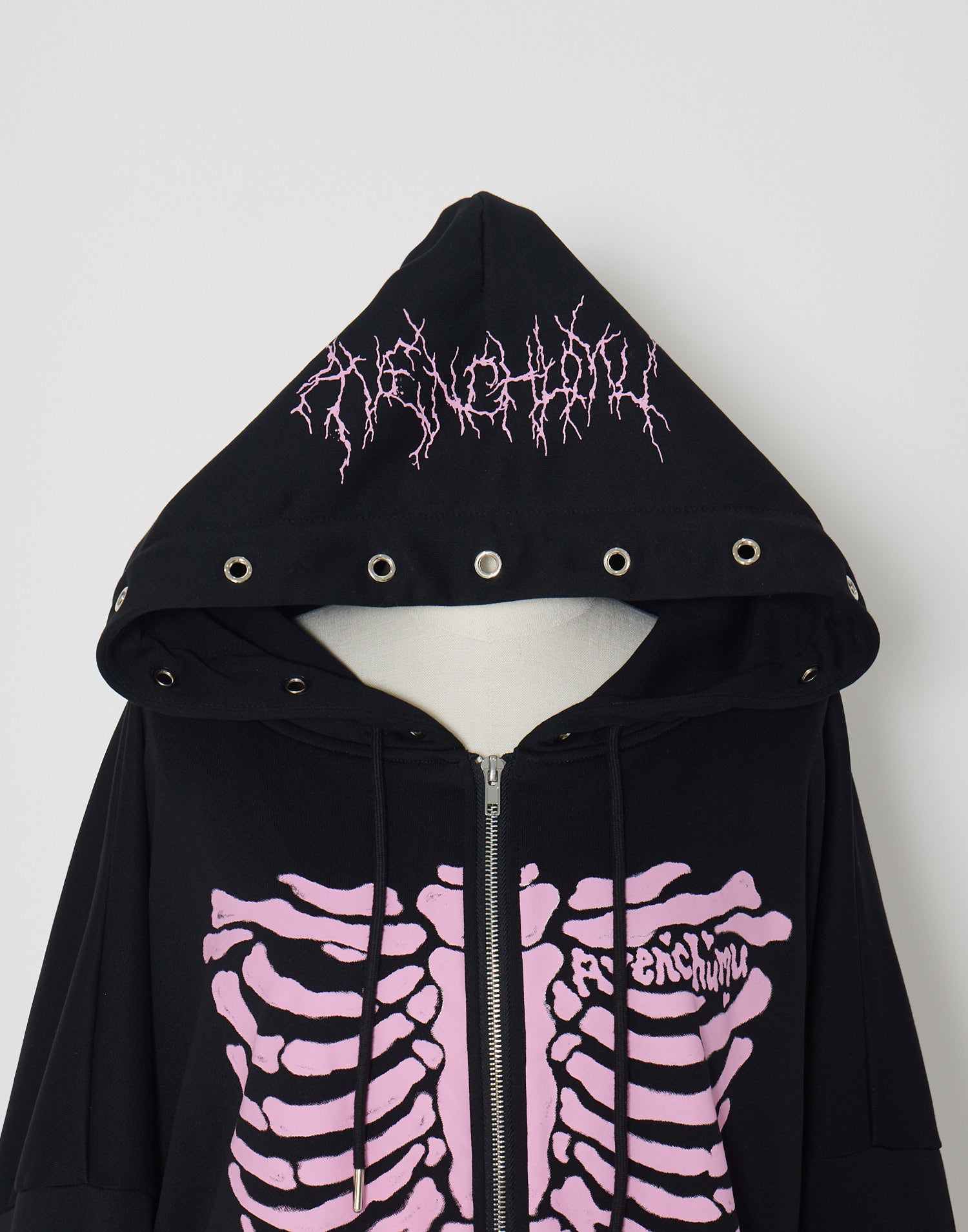 AVENCHUMU ValentineBunny print lace frame t-shirt (Copy)