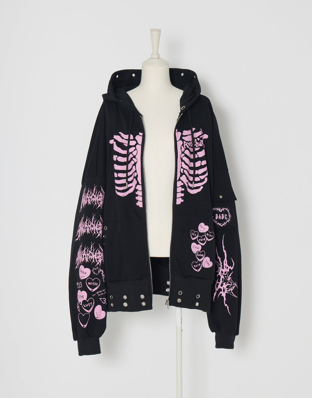 AVENCHUMU ValentineBunny print lace frame t-shirt (Copy)