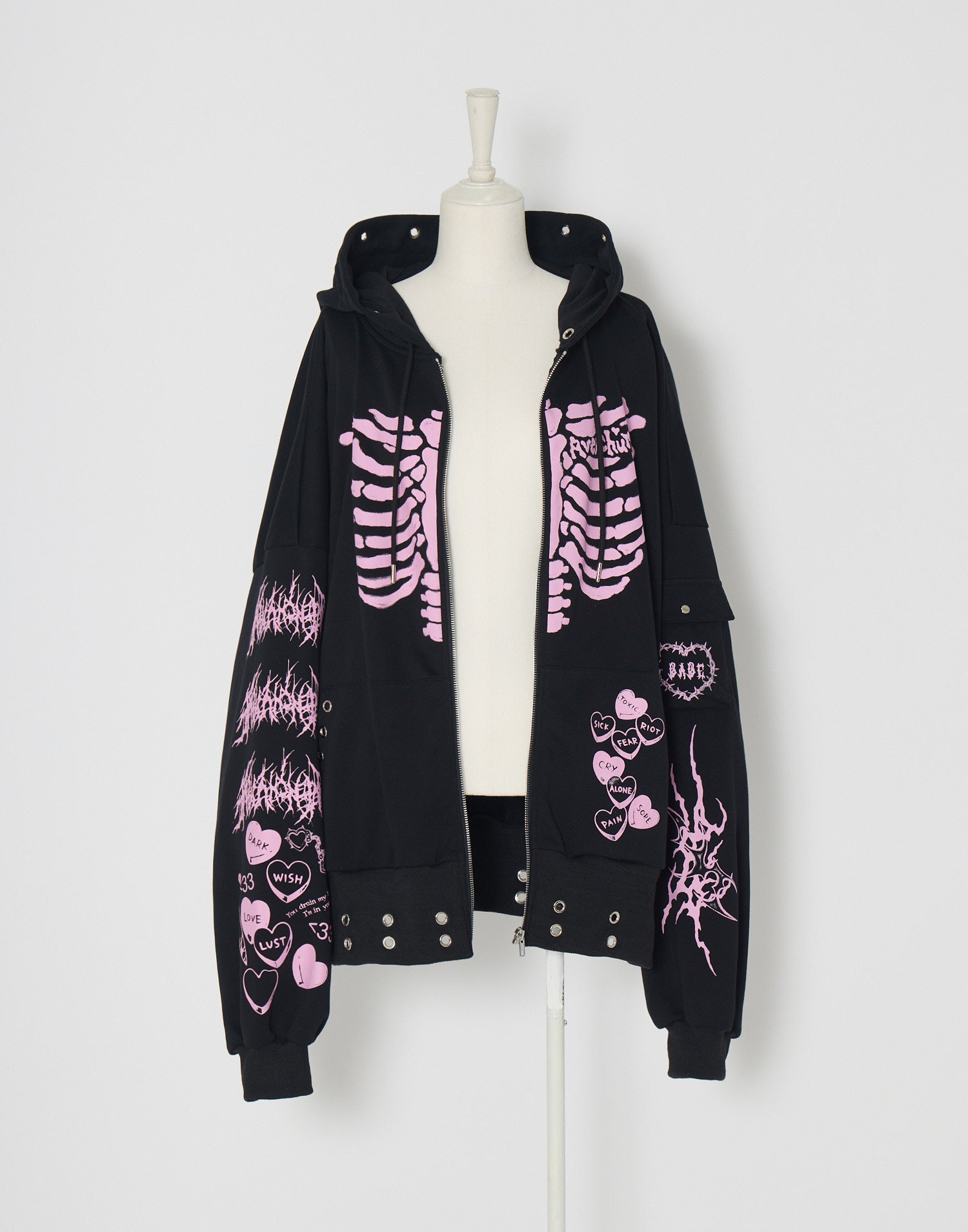 AVENCHUMU ValentineBunny print lace frame t-shirt (Copy)