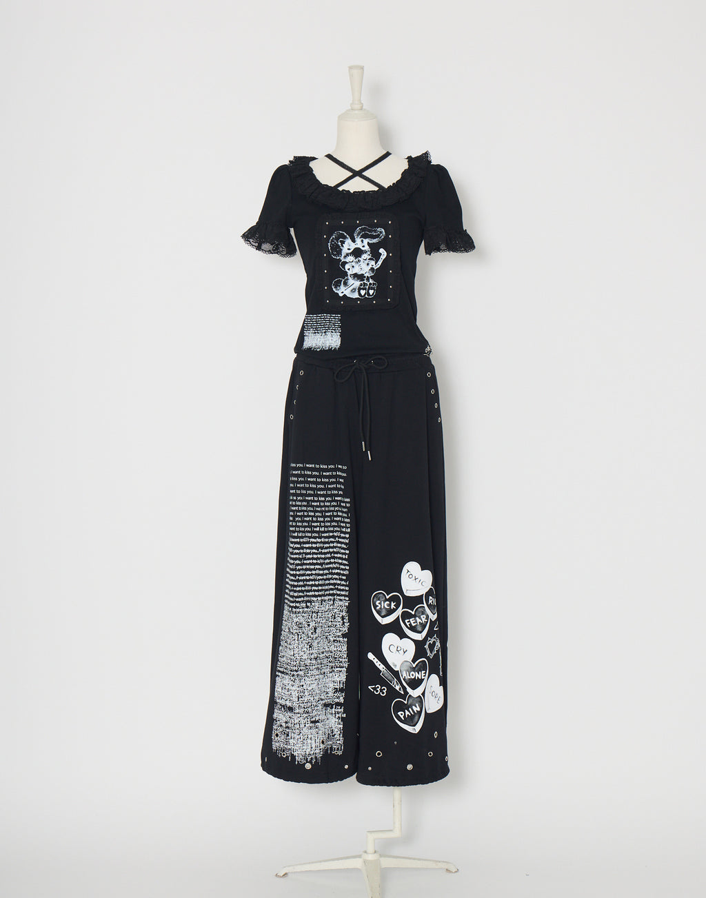 AVENCHUMU ValentineBunny print lace frame t-shirt