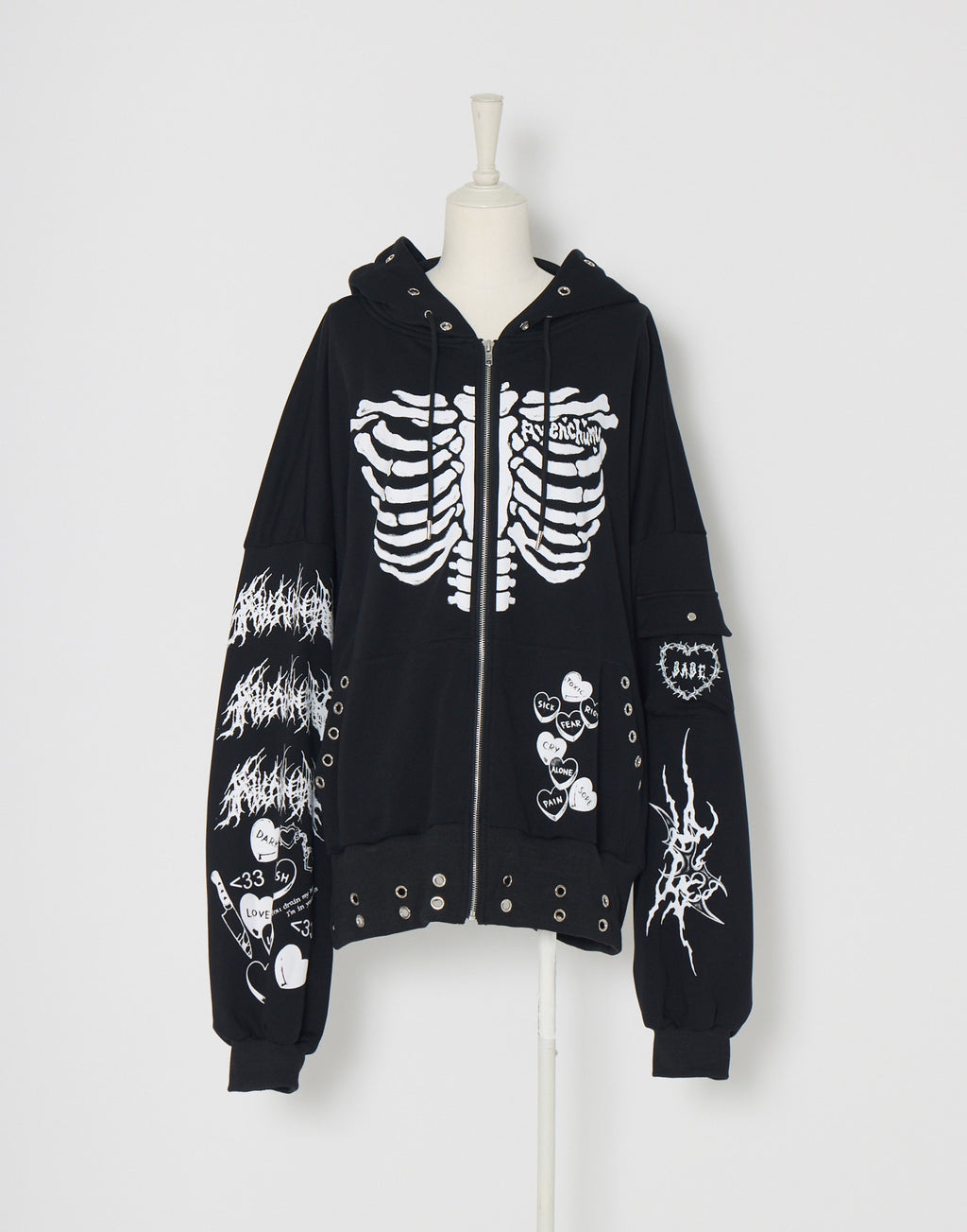 AVENCHUMU ValentineBunny print lace frame t-shirt (Copy)