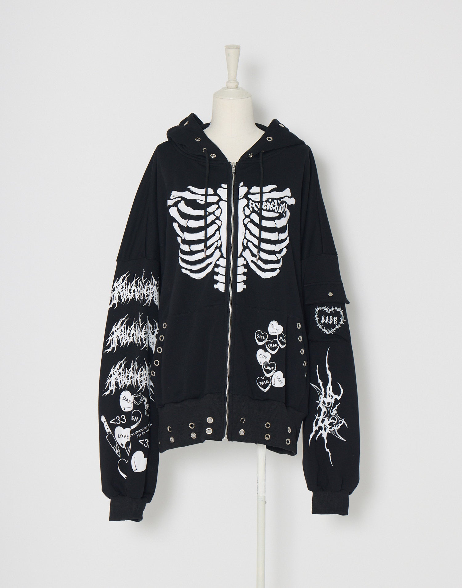 AVENCHUMU ValentineBunny print lace frame t-shirt (Copy)