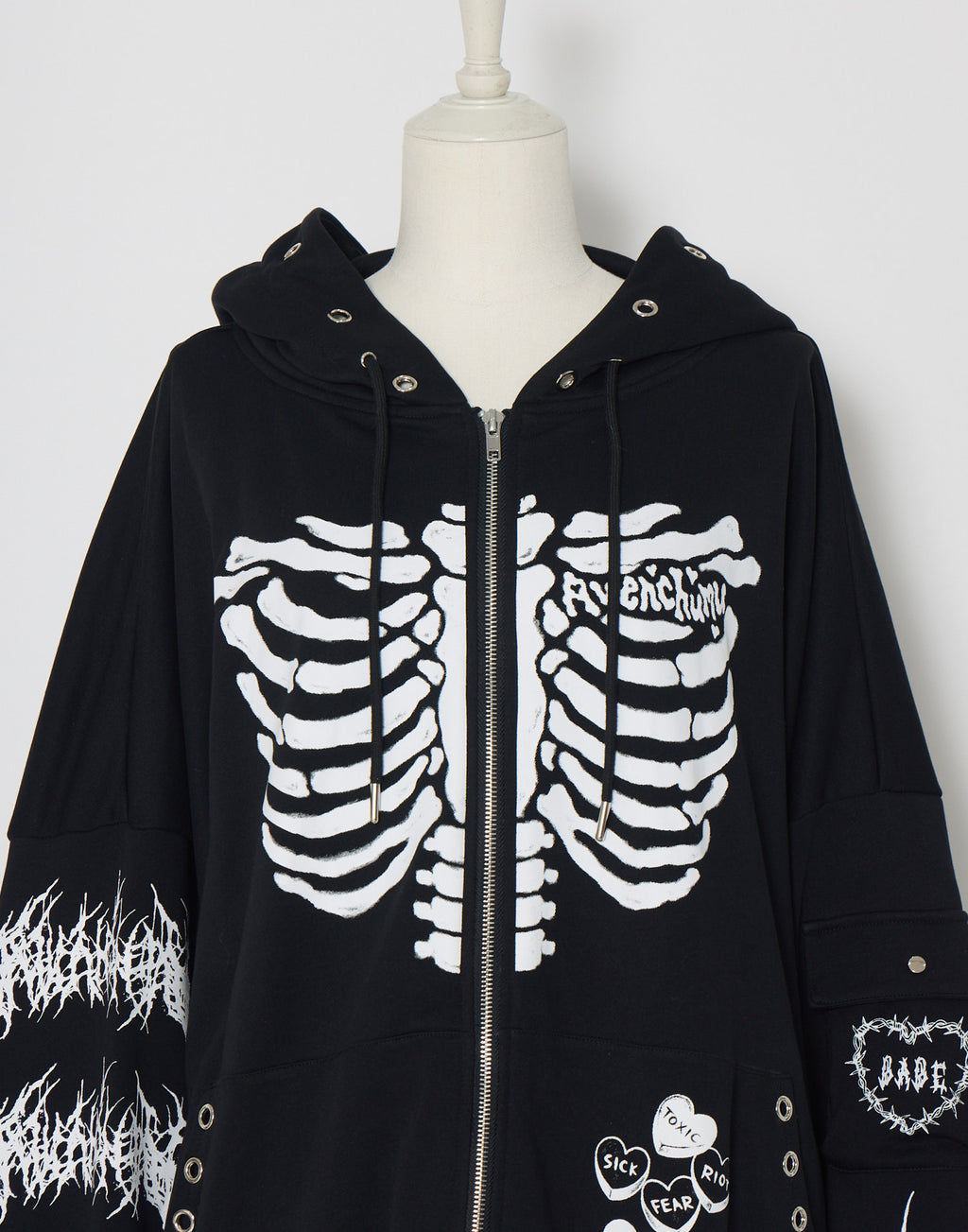 AVENCHUMU ValentineBunny print lace frame t-shirt (Copy)