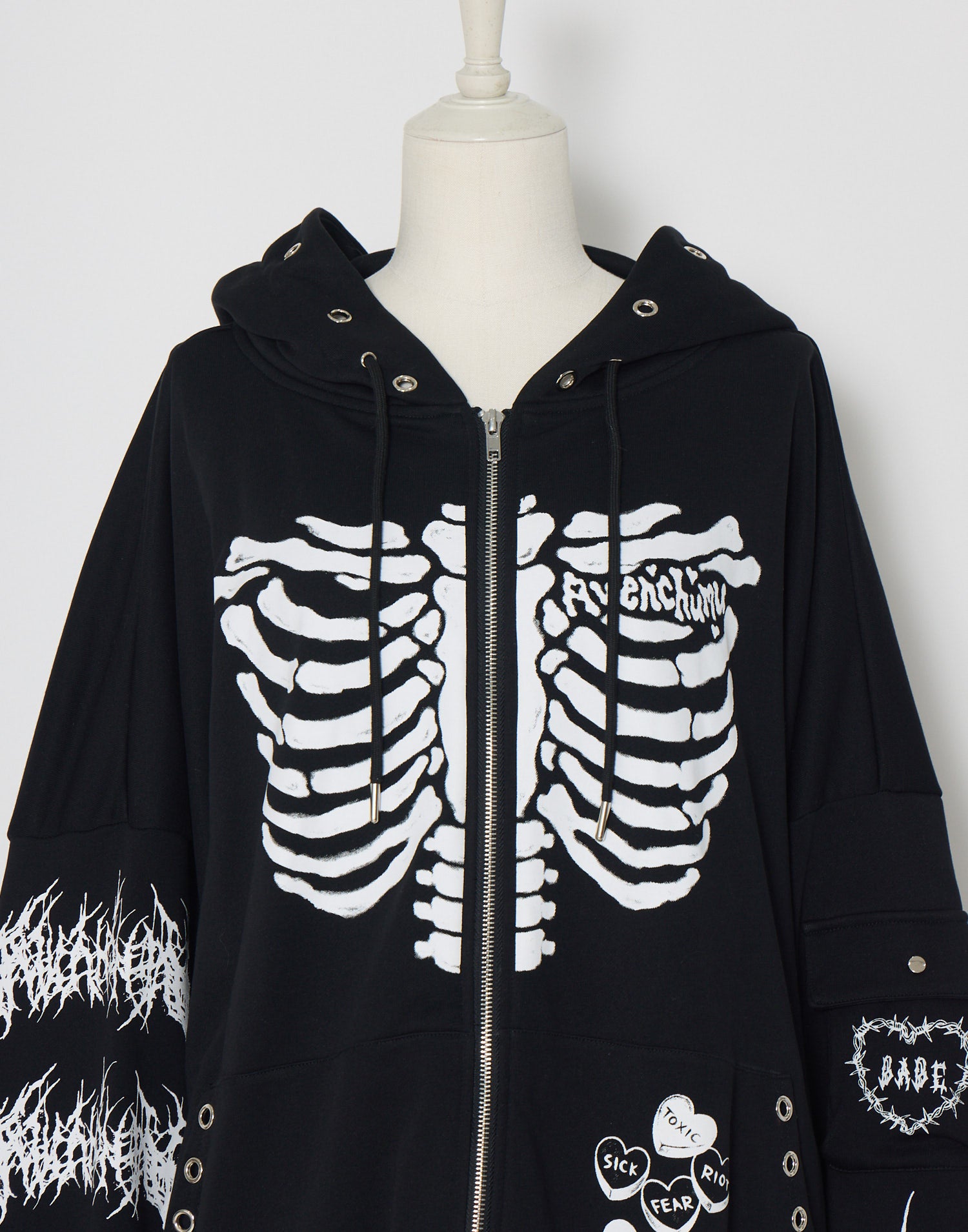 AVENCHUMU ValentineBunny print lace frame t-shirt (Copy)