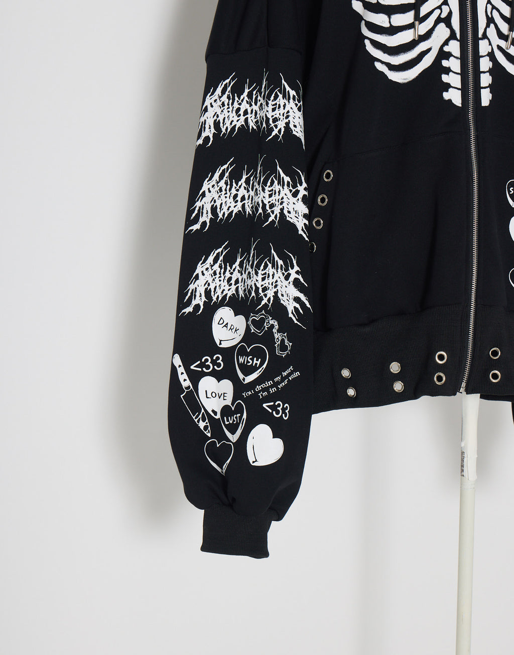 AVENCHUMU ValentineBunny print lace frame t-shirt (Copy)