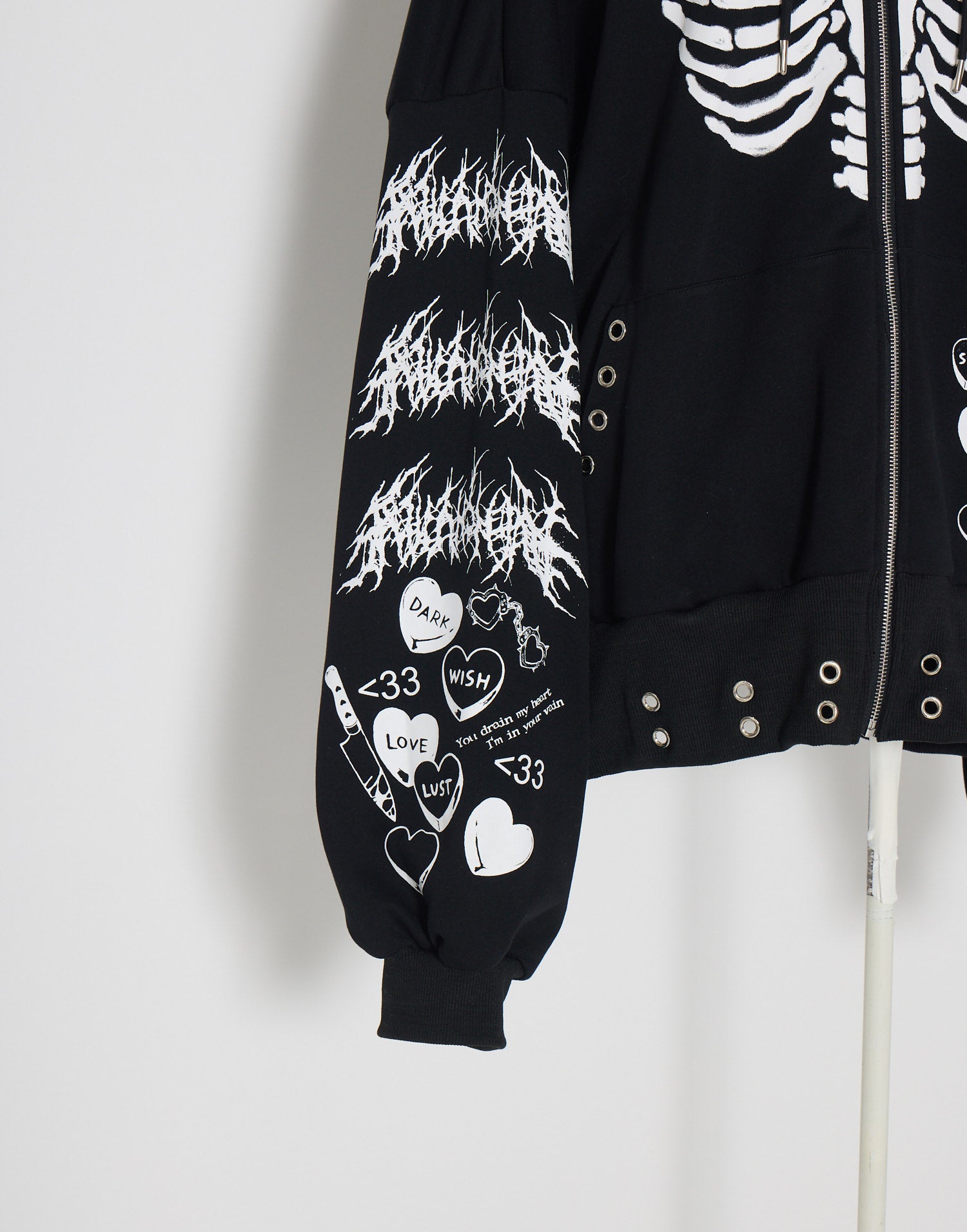 AVENCHUMU ValentineBunny print lace frame t-shirt (Copy)