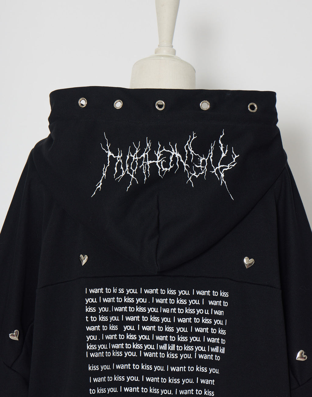 AVENCHUMU ValentineBunny print lace frame t-shirt (Copy)