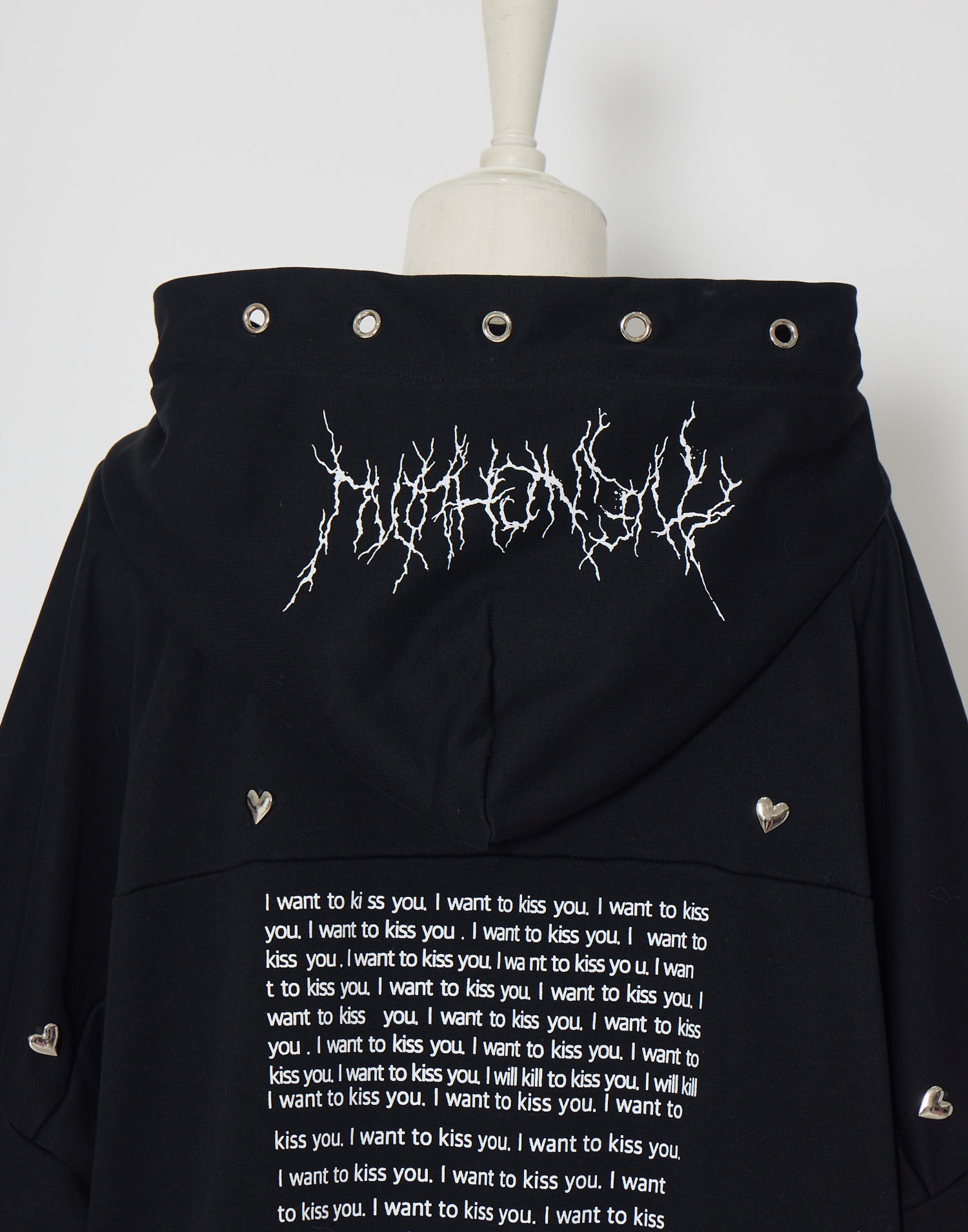 AVENCHUMU ValentineBunny print lace frame t-shirt (Copy)