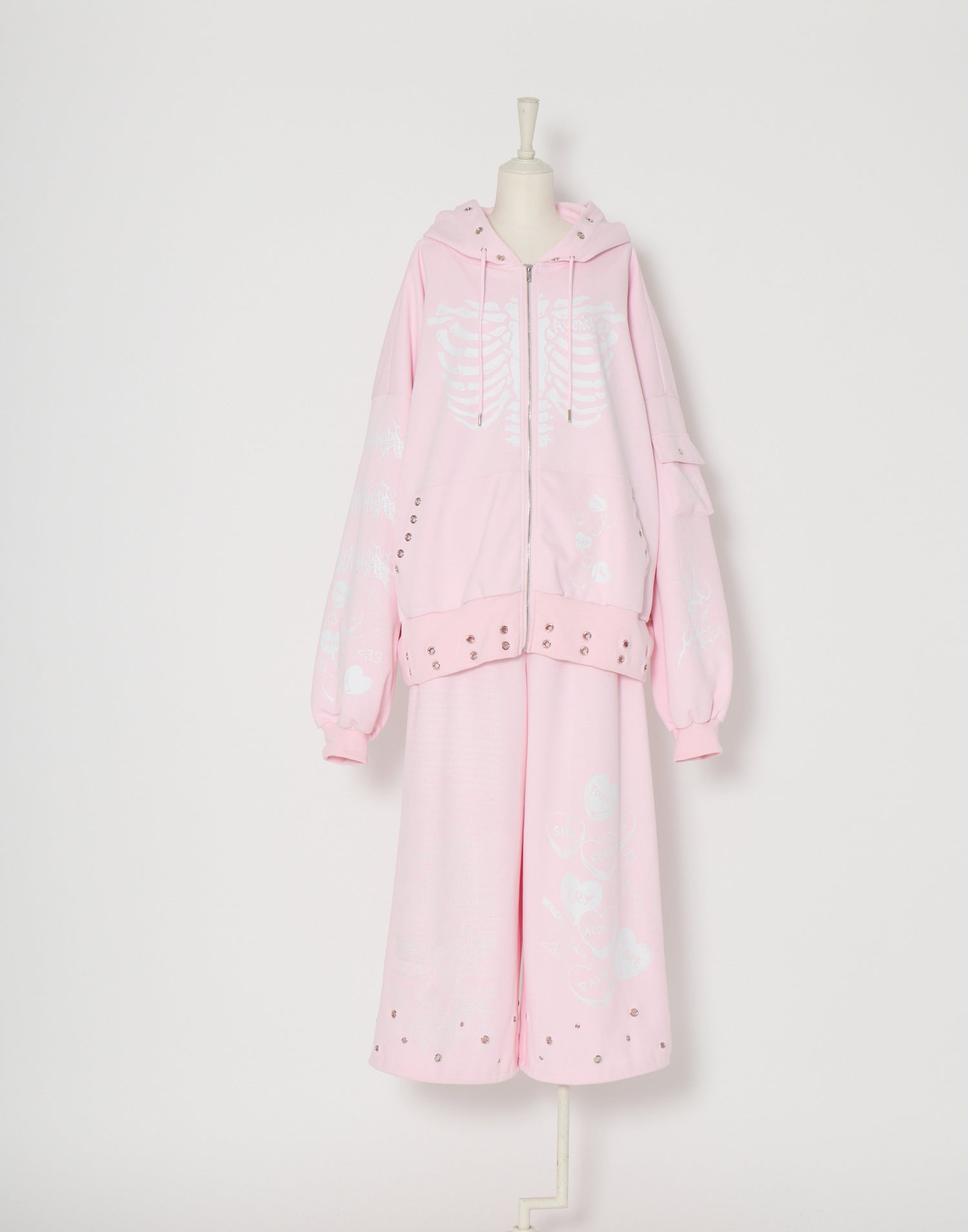 AVENCHUMU ValentineBunny print lace frame t-shirt (Copy)