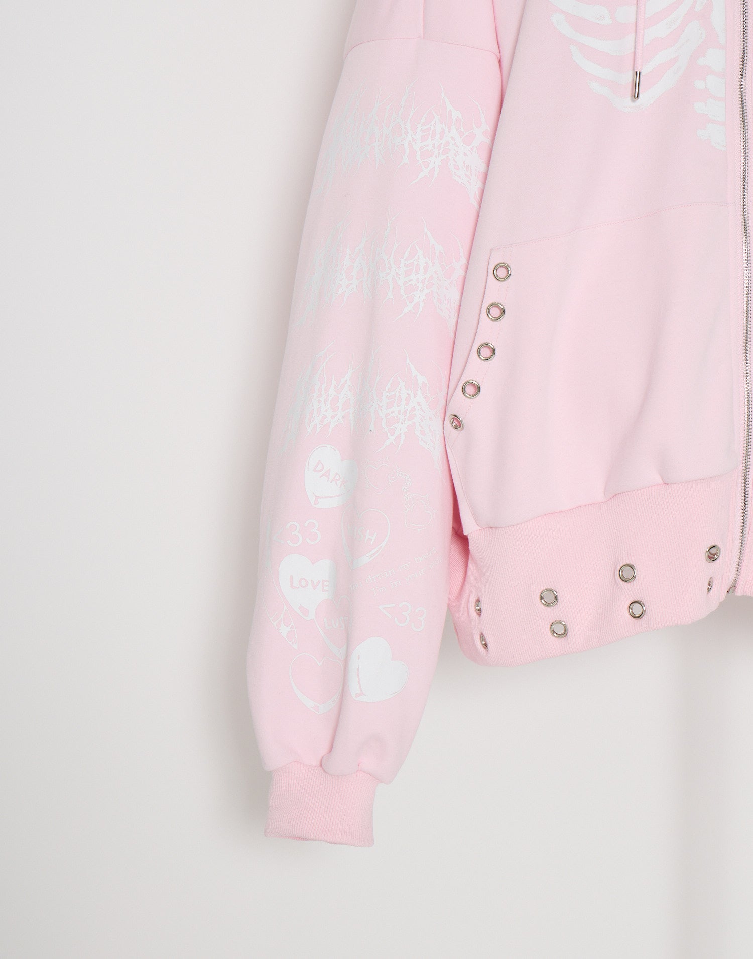 AVENCHUMU ValentineBunny print lace frame t-shirt (Copy)